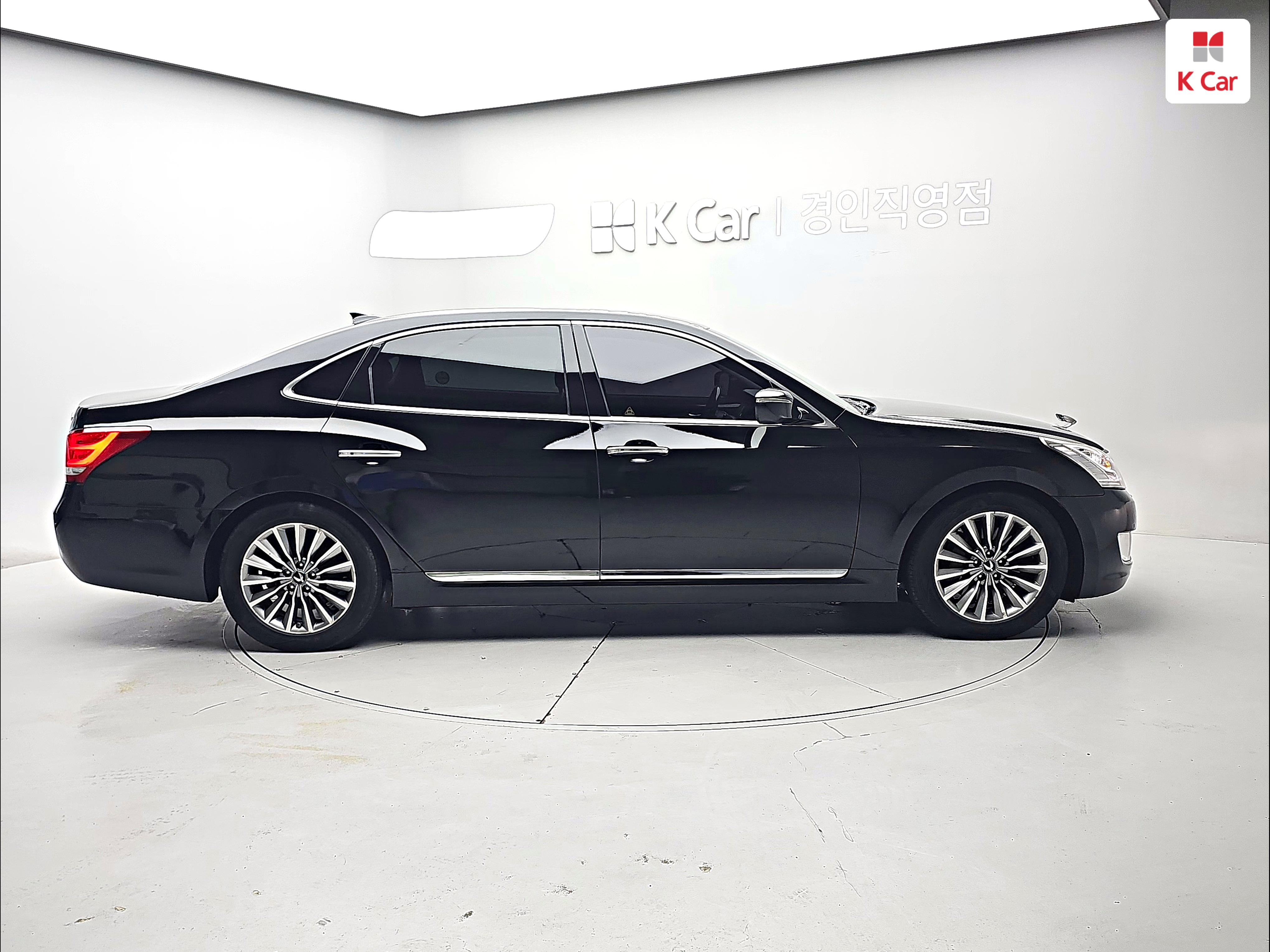 HYUNDAI Ecuus (New Model) VS380