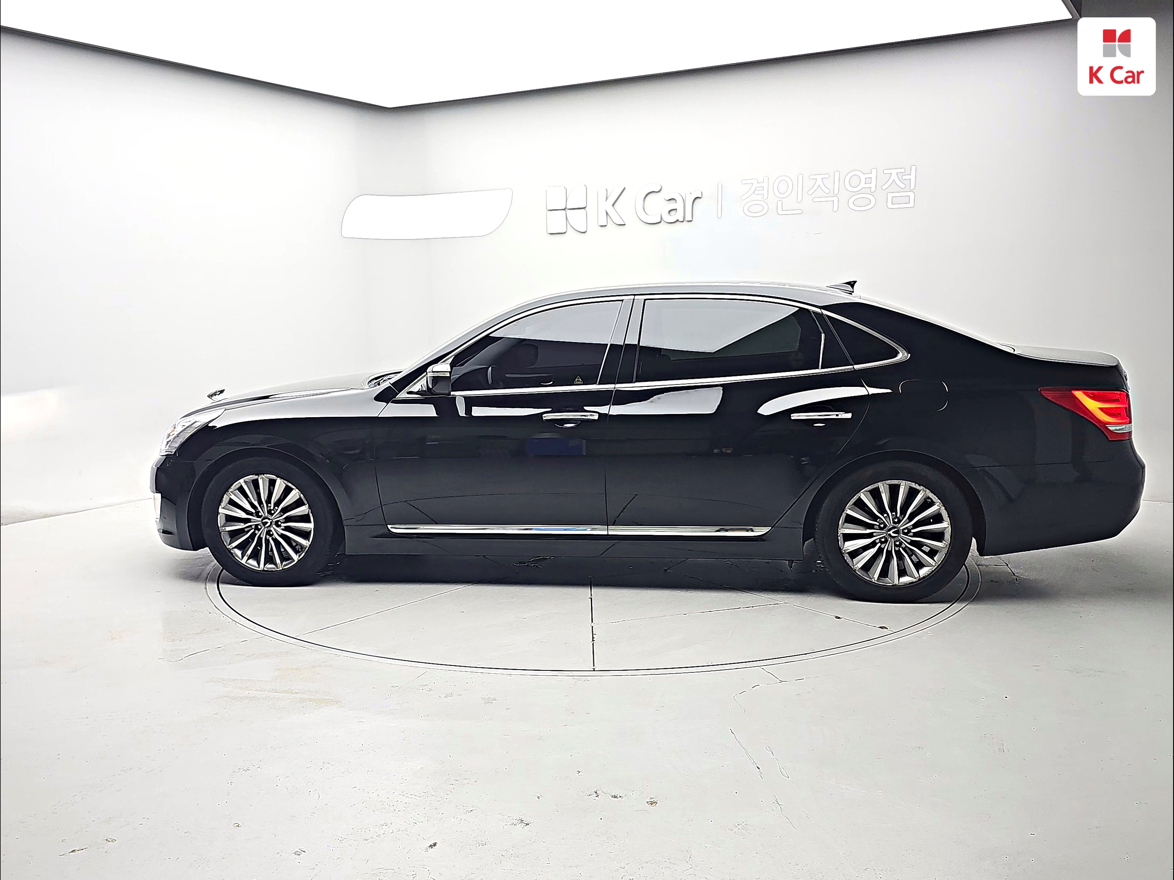HYUNDAI Ecuus (New Model) VS380