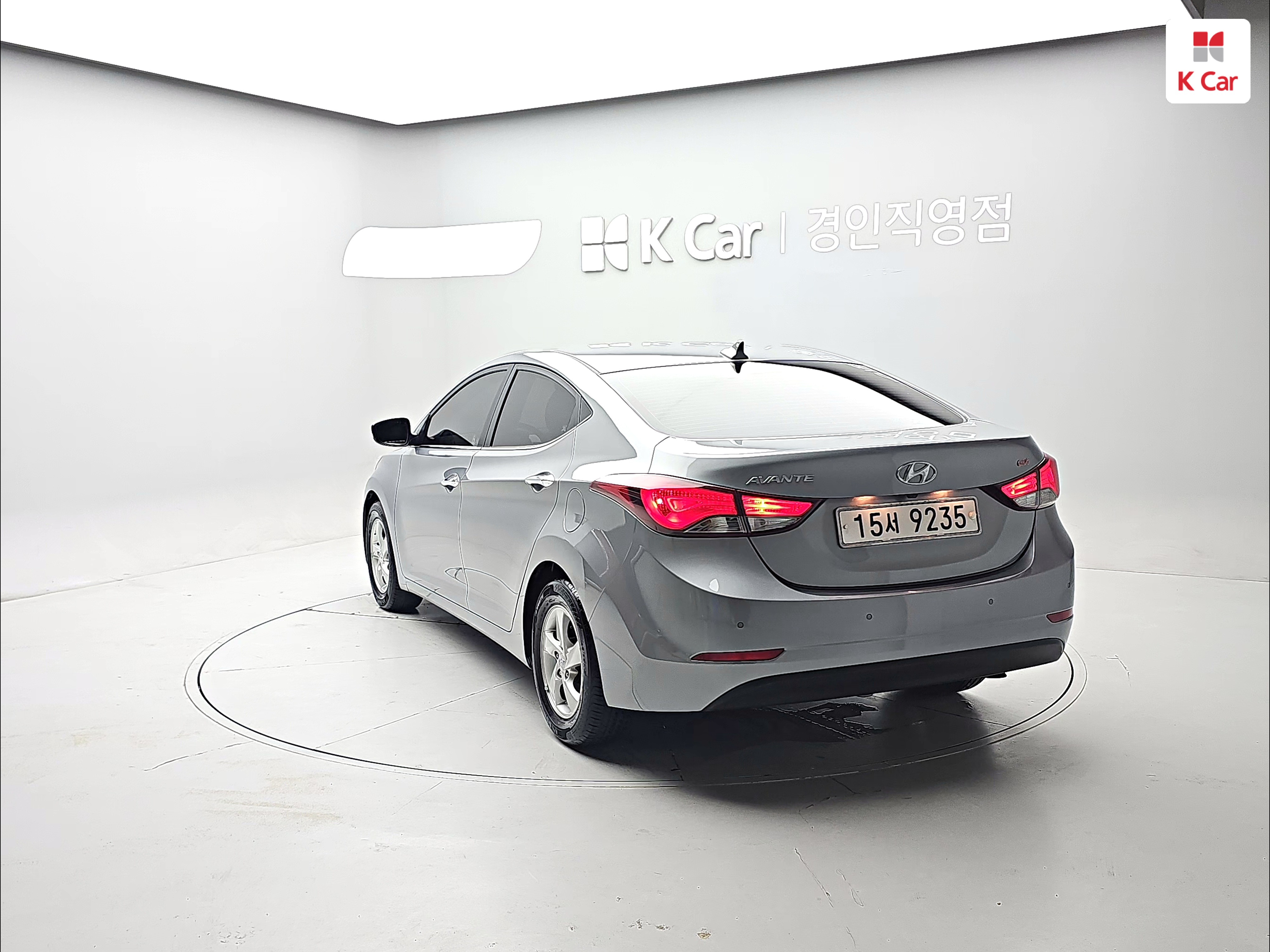HYUNDAI The New Avante MD 1.6 GDI