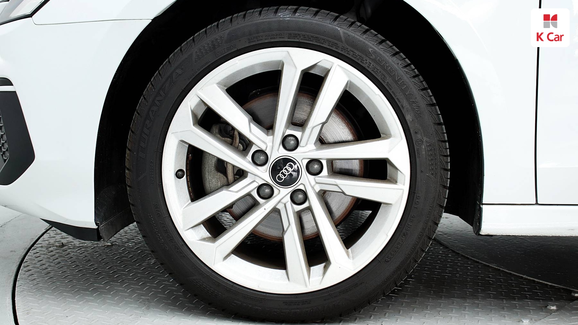 아우디 A3 (8Y) 가솔린 2WD 40 TFSI