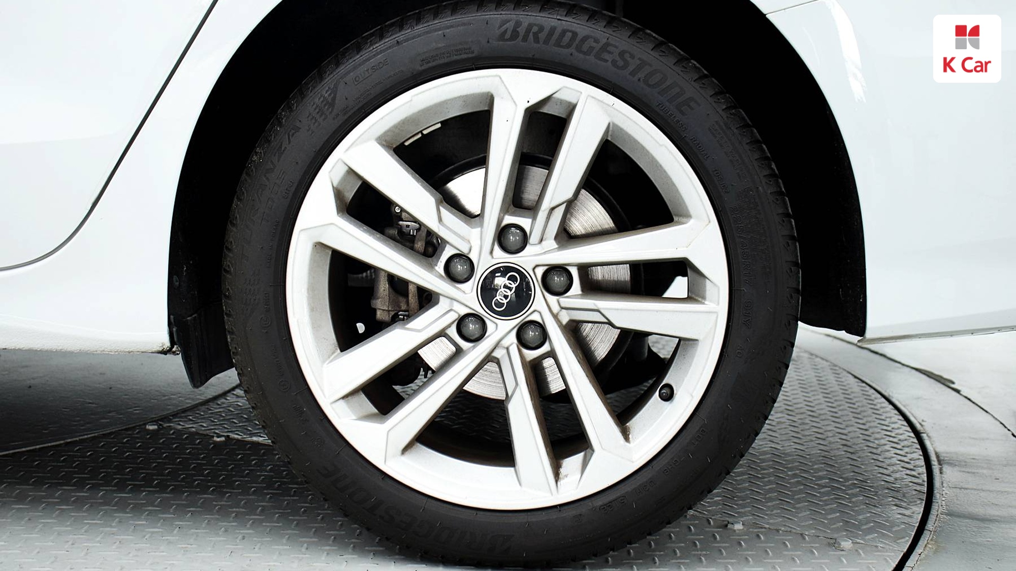 아우디 A3 (8Y) 가솔린 2WD 40 TFSI