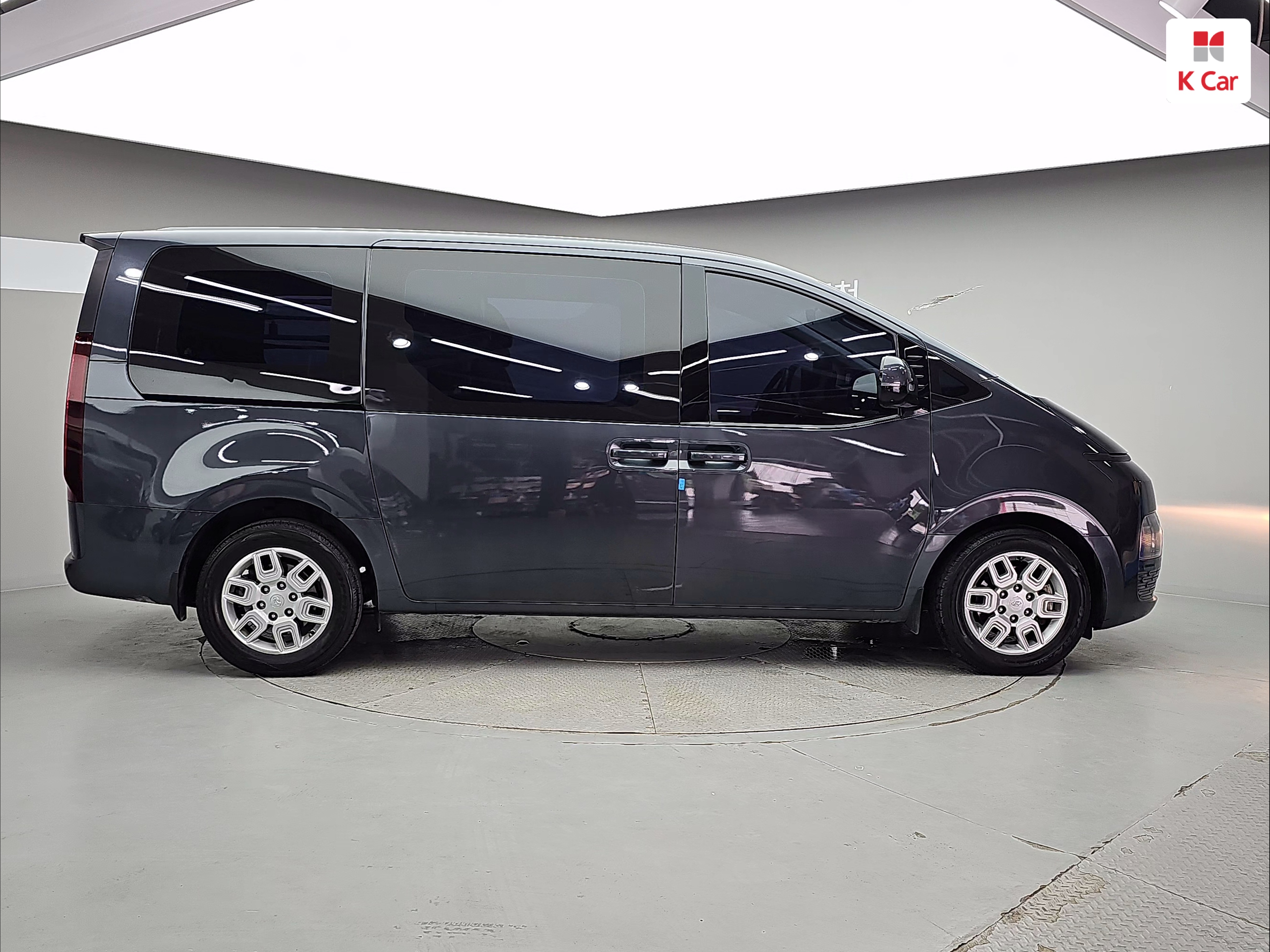 HYUNDAI Staria 2.2 Diesel Cargo 5-Seater
