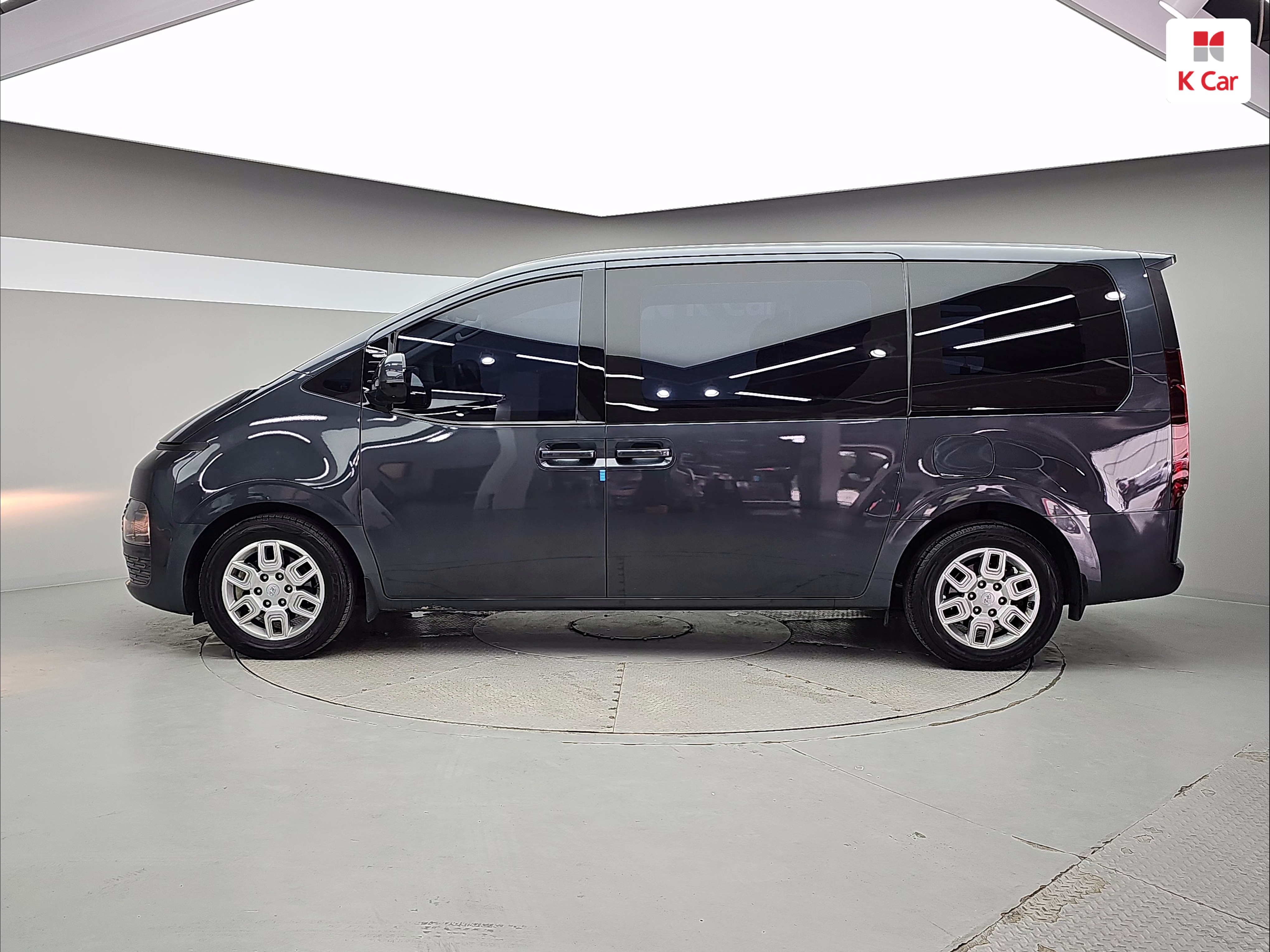 HYUNDAI Staria 2.2 Diesel Cargo 5-Seater
