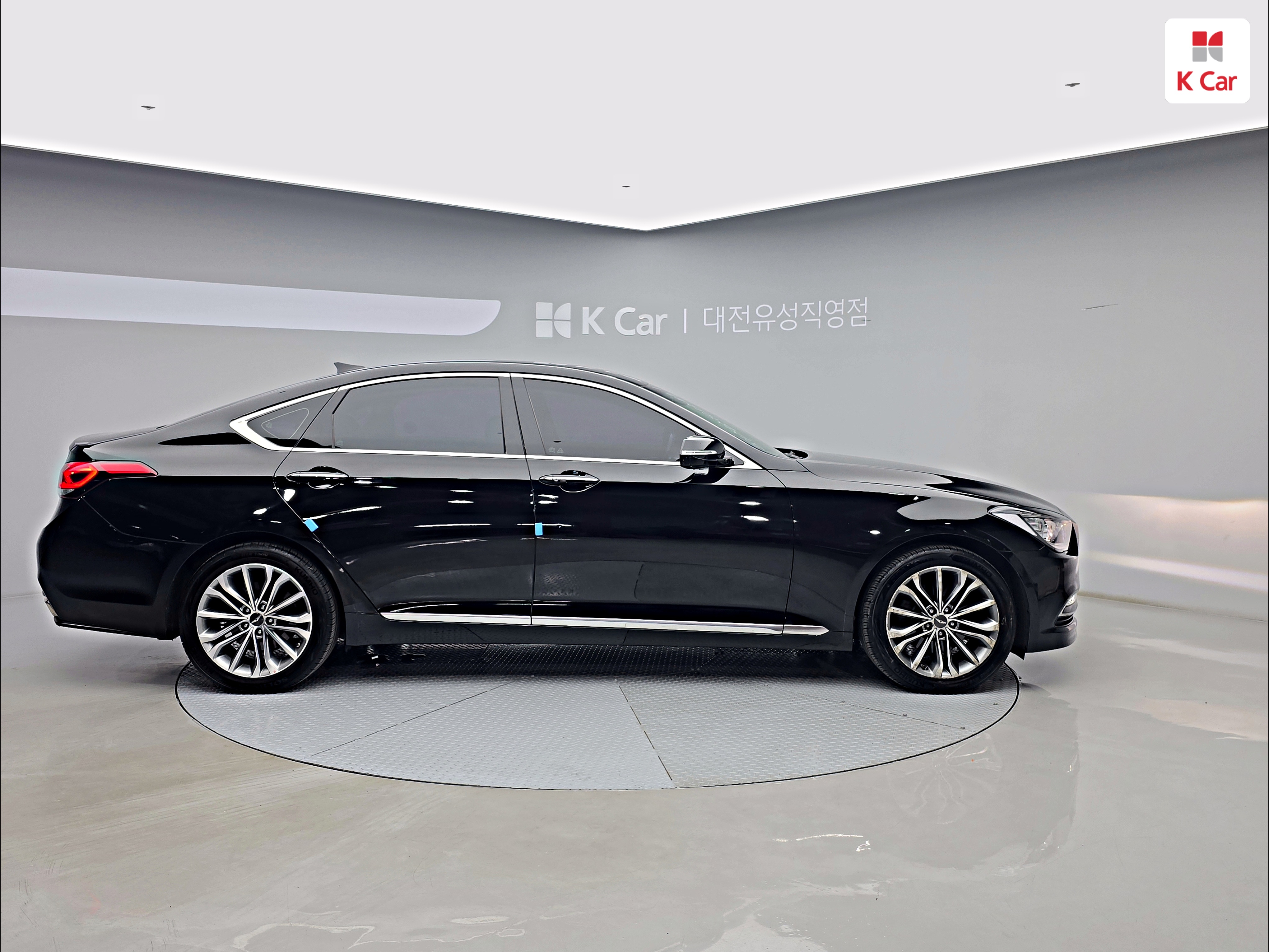 HYUNDAI Genesis DH G330