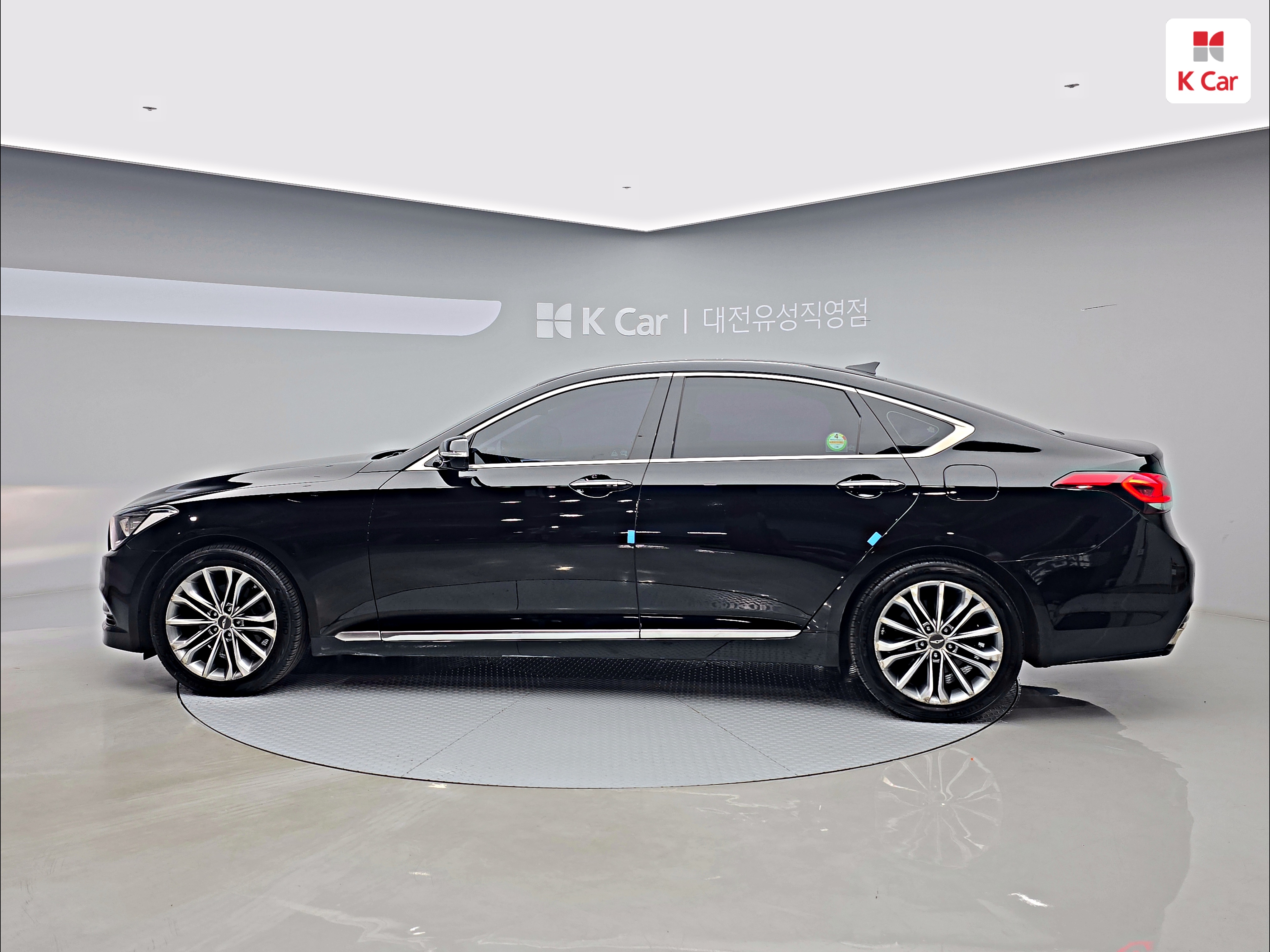 HYUNDAI Genesis DH G330