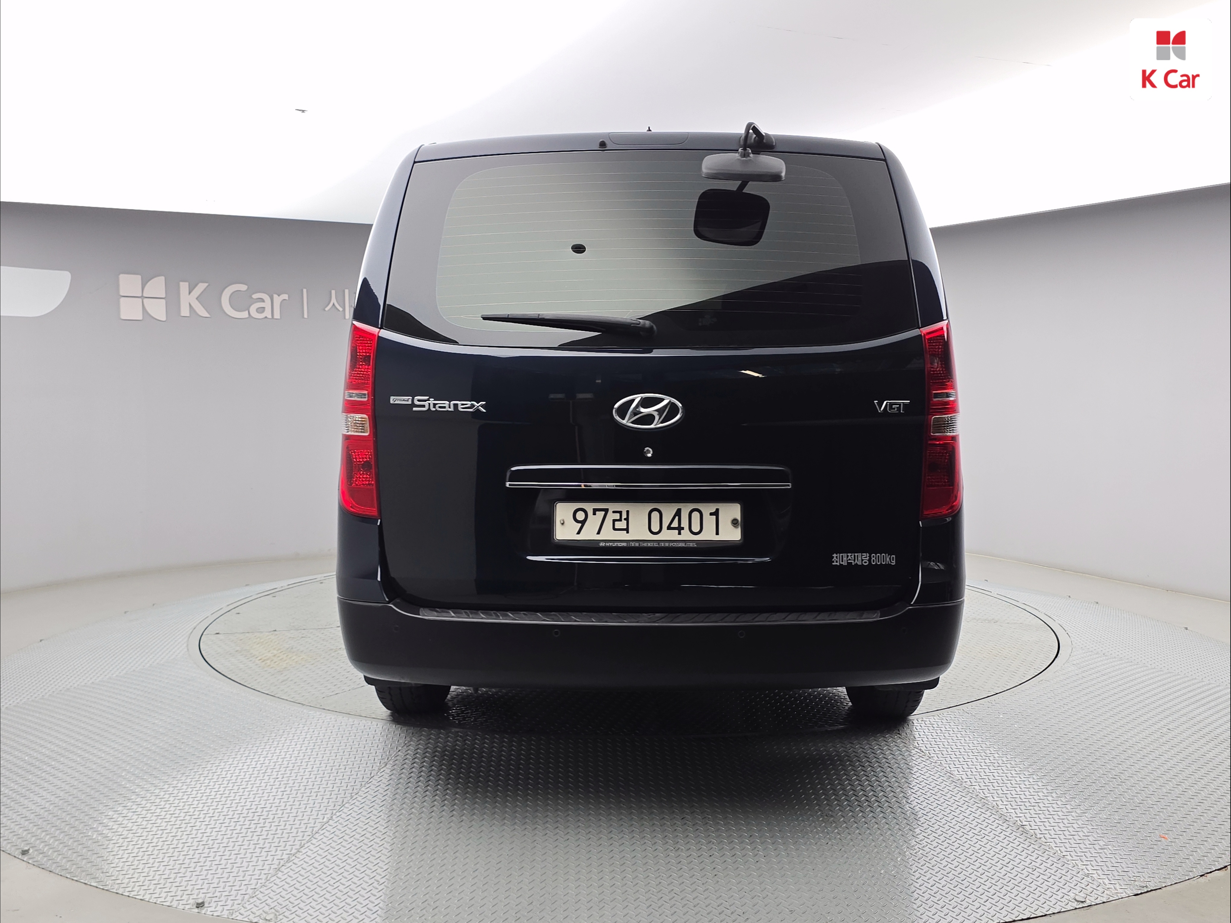 HYUNDAI The New Grand Starex 3-Seater Diesel Van