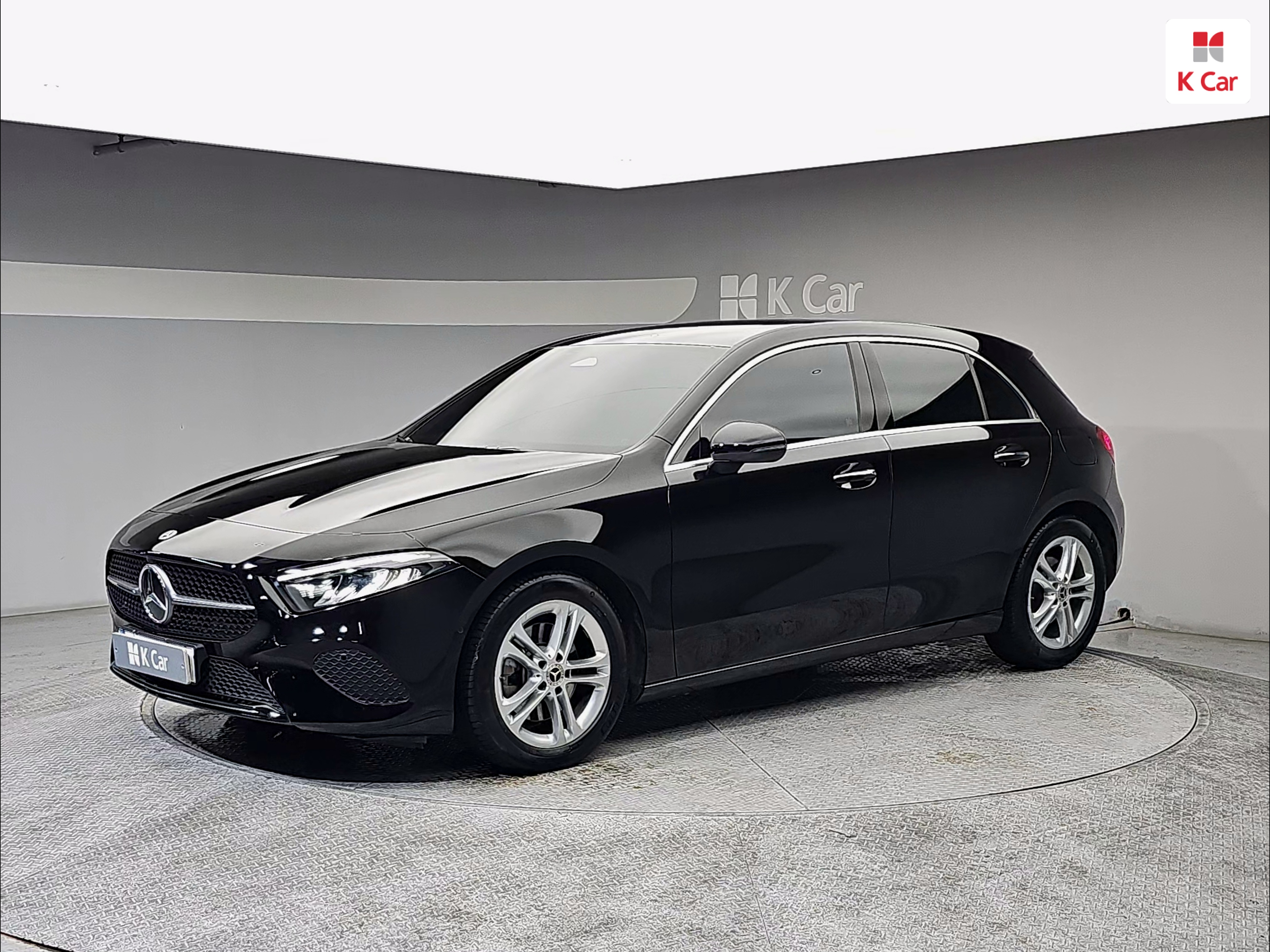 BENZ A-Class (4th Generation) A220