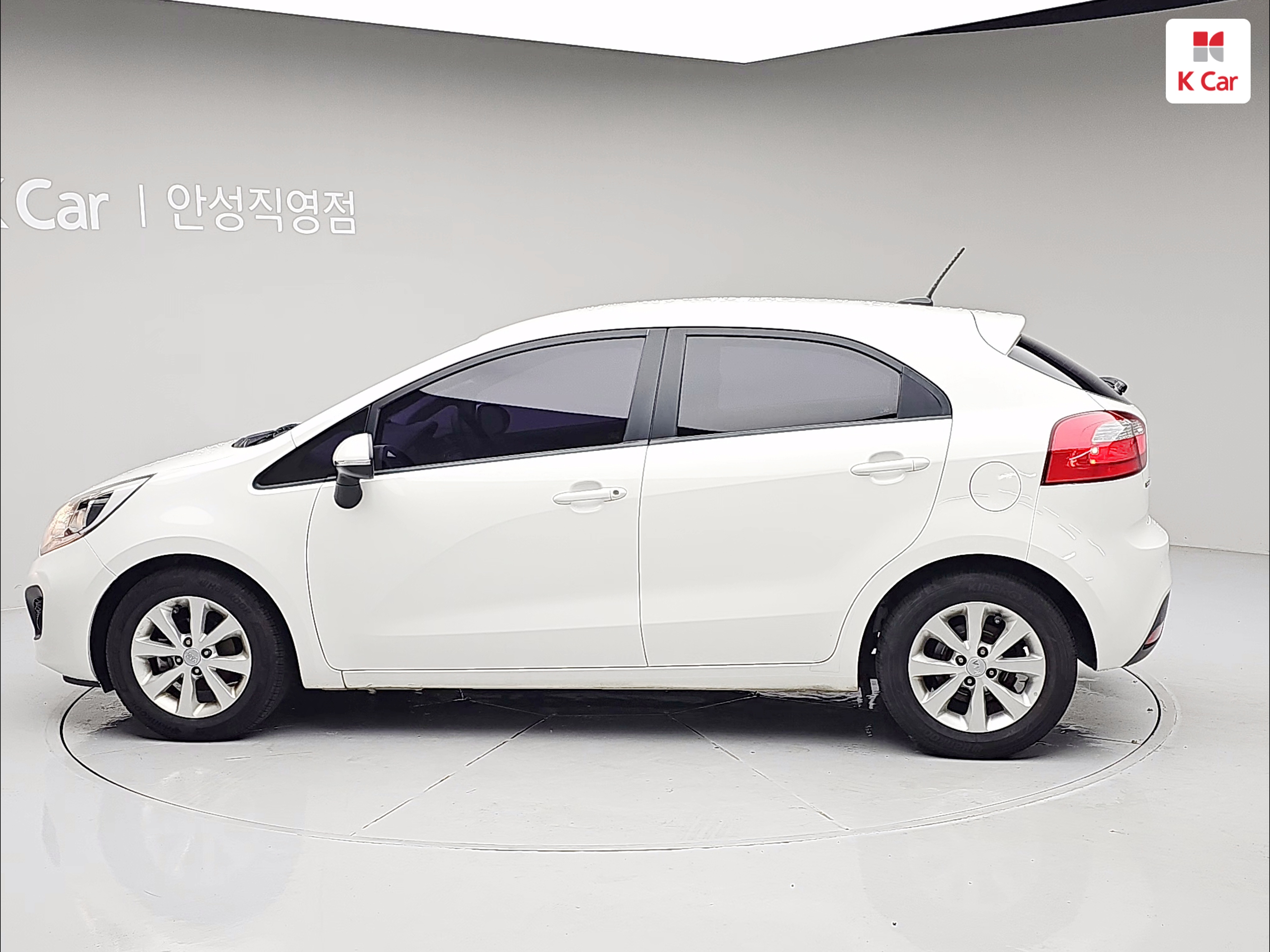 KIA All New Pride 5Door 1.4 MPI