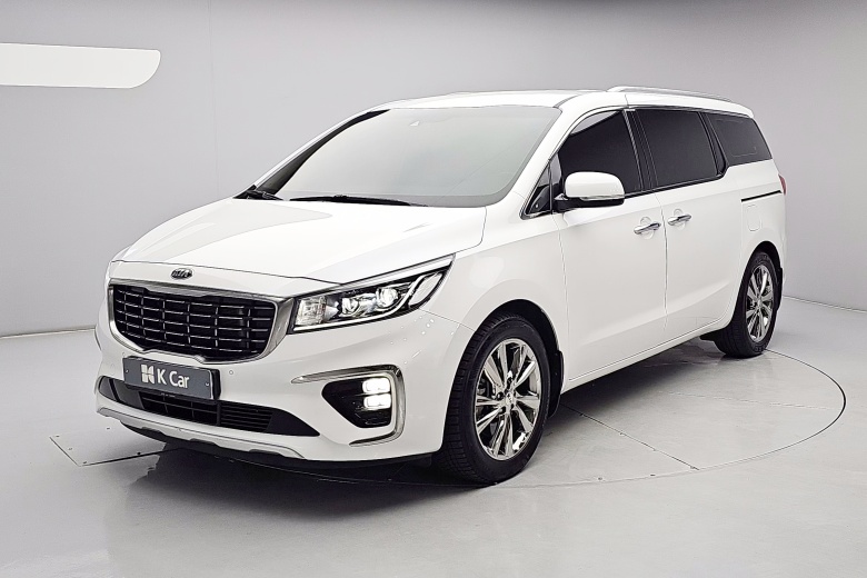 Kia Carnival 9 мест Prestige