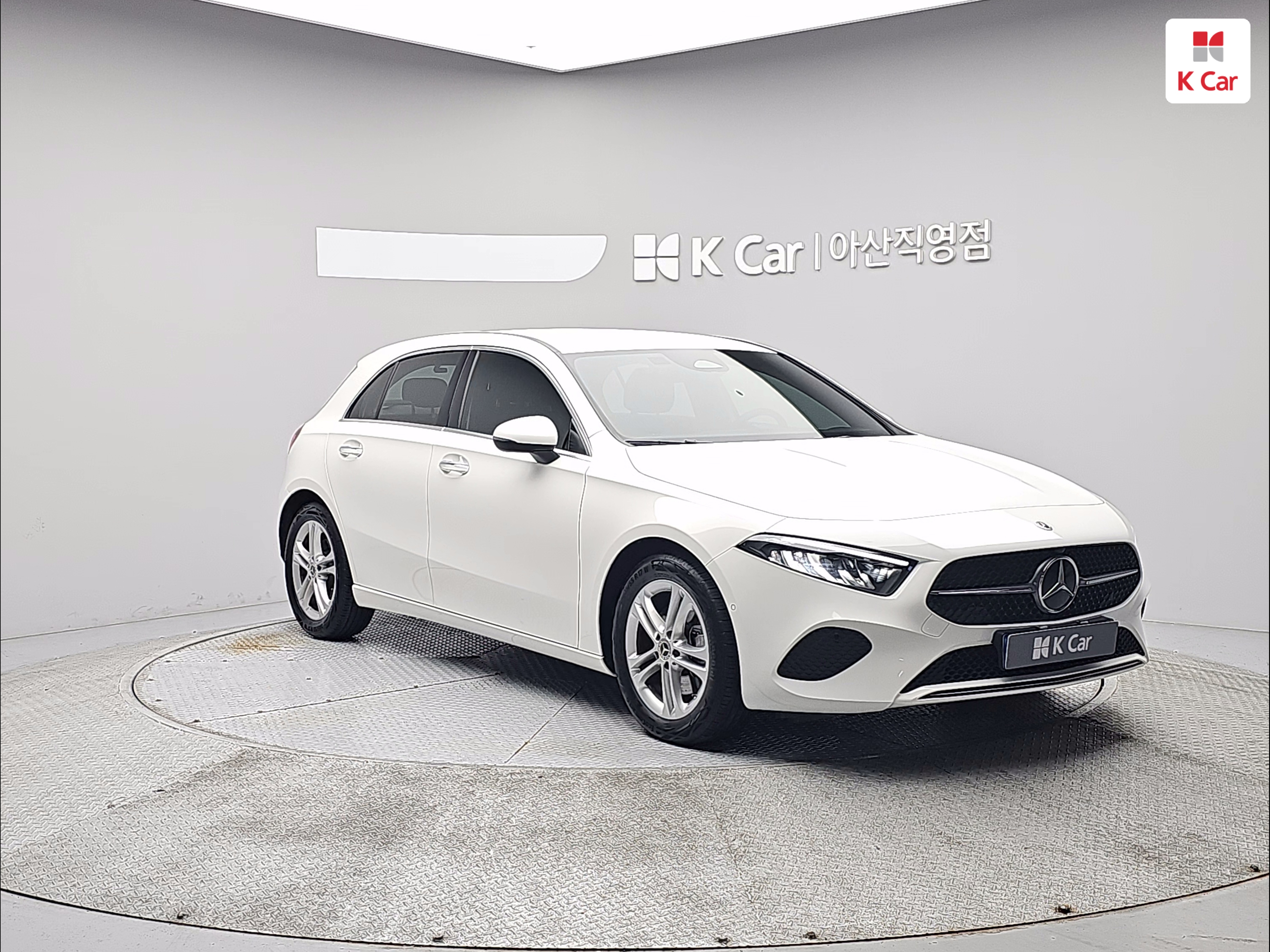 BENZ A-Class (4th Generation) A220
