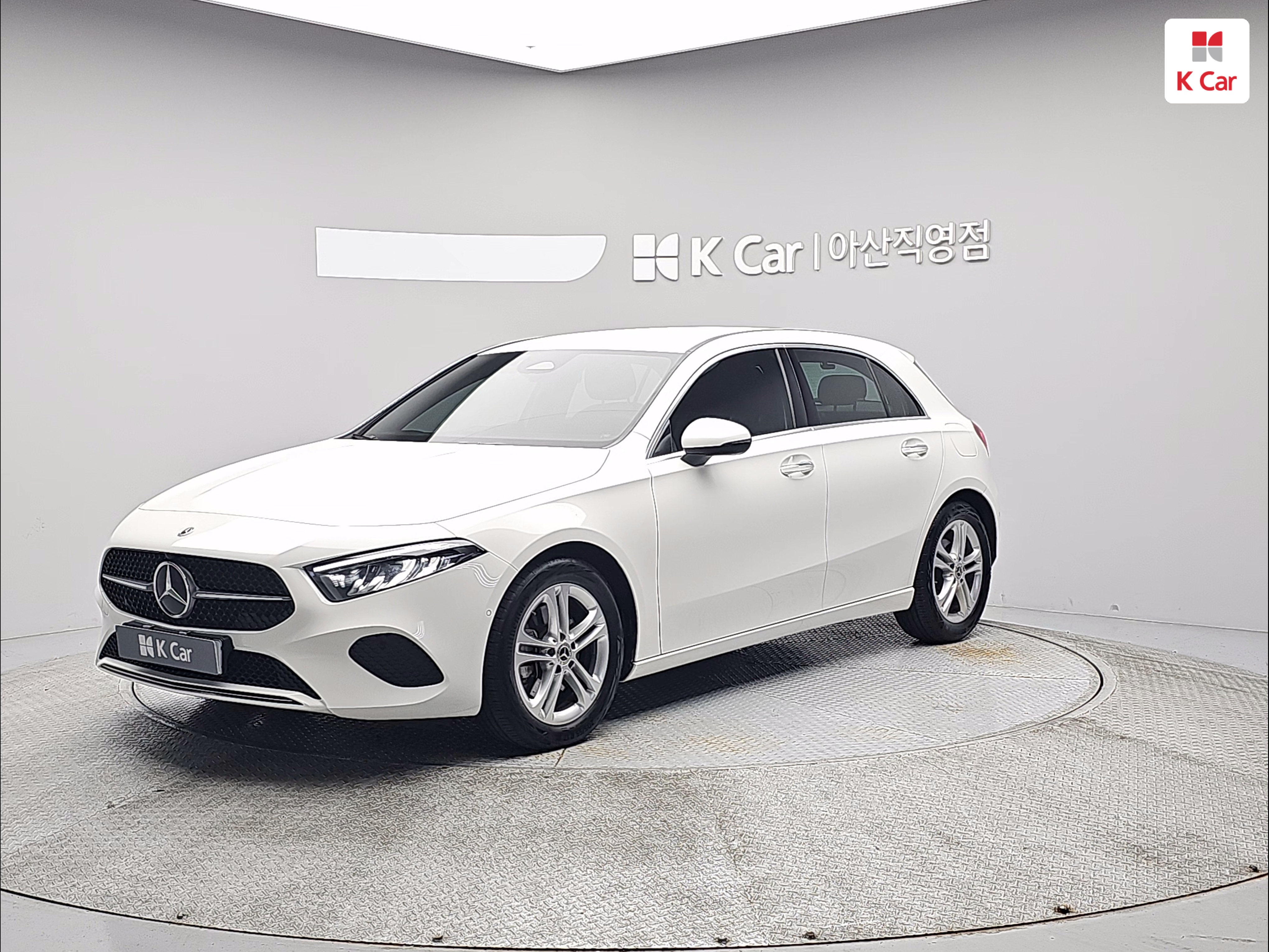 BENZ A-Class (4th Generation) A220