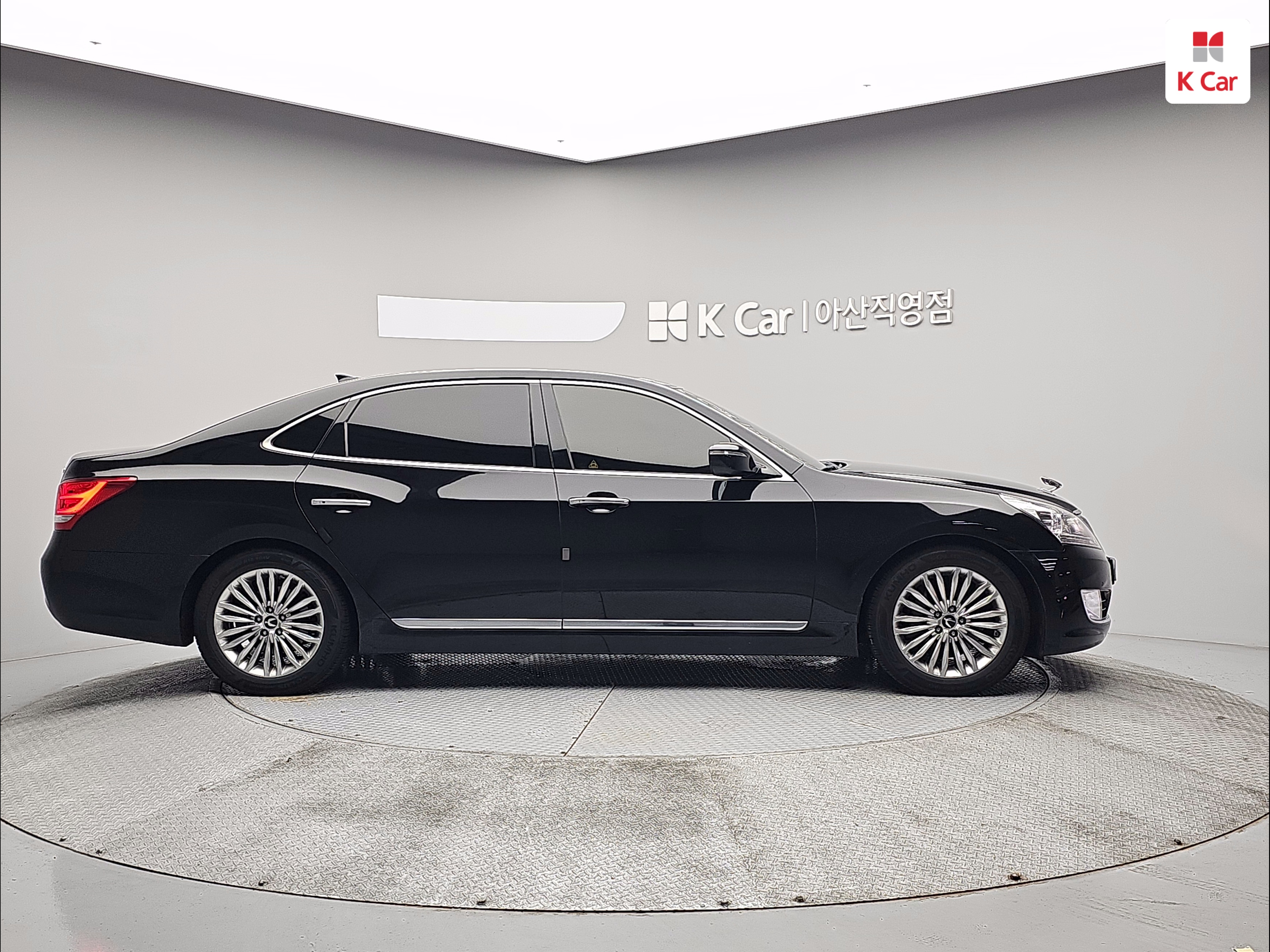 HYUNDAI Ecuus (New Model) VS380