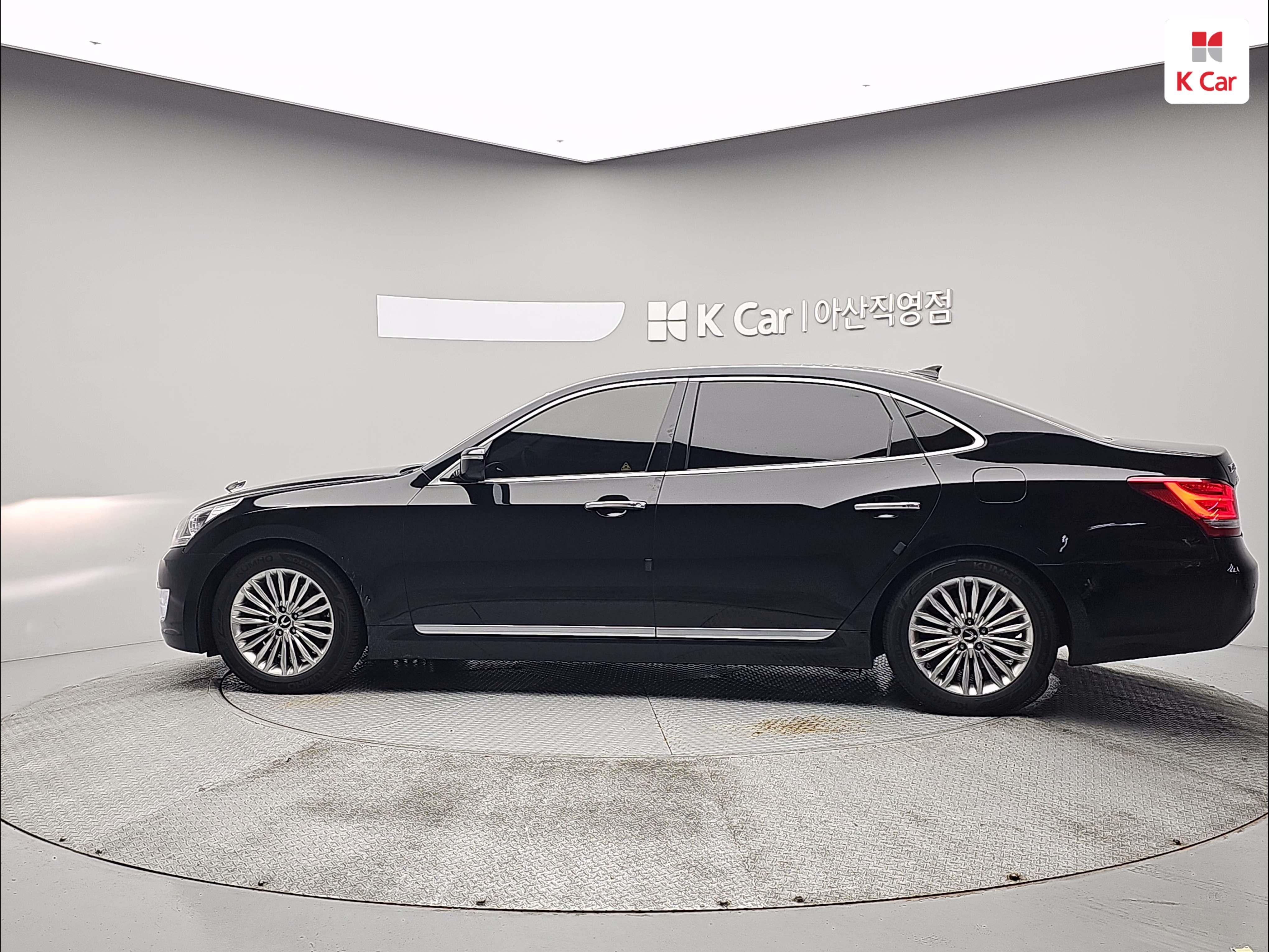HYUNDAI Ecuus (New Model) VS380