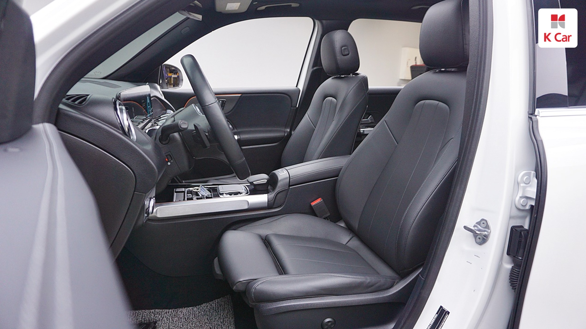 Mercedes-Benz GLB GLB220, миниатюра 17