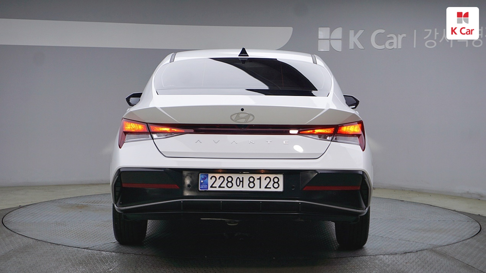 Hyundai Avante бензин 1.6, миниатюра 13