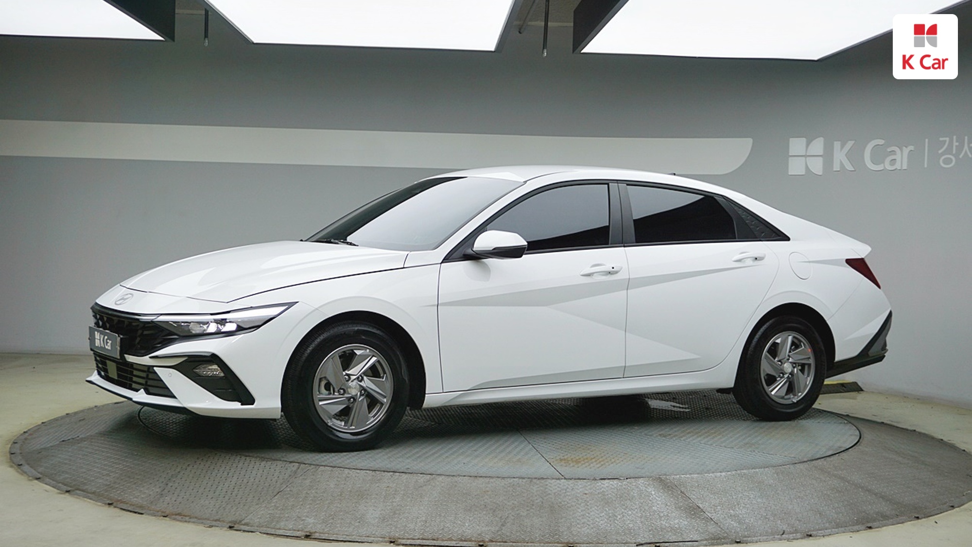 Hyundai Avante бензин 1.6, миниатюра 4
