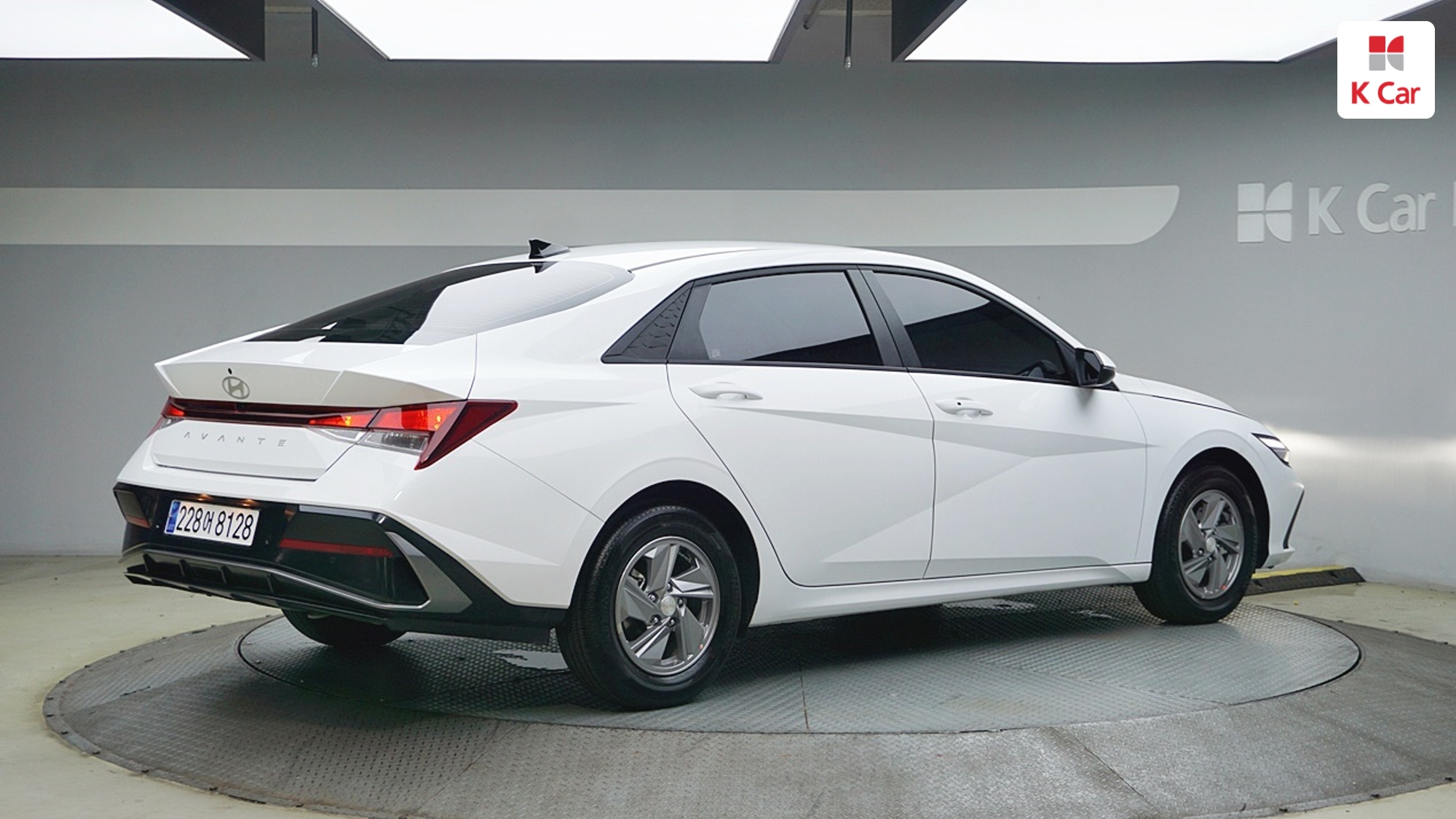 Hyundai Avante бензин 1.6, миниатюра 5