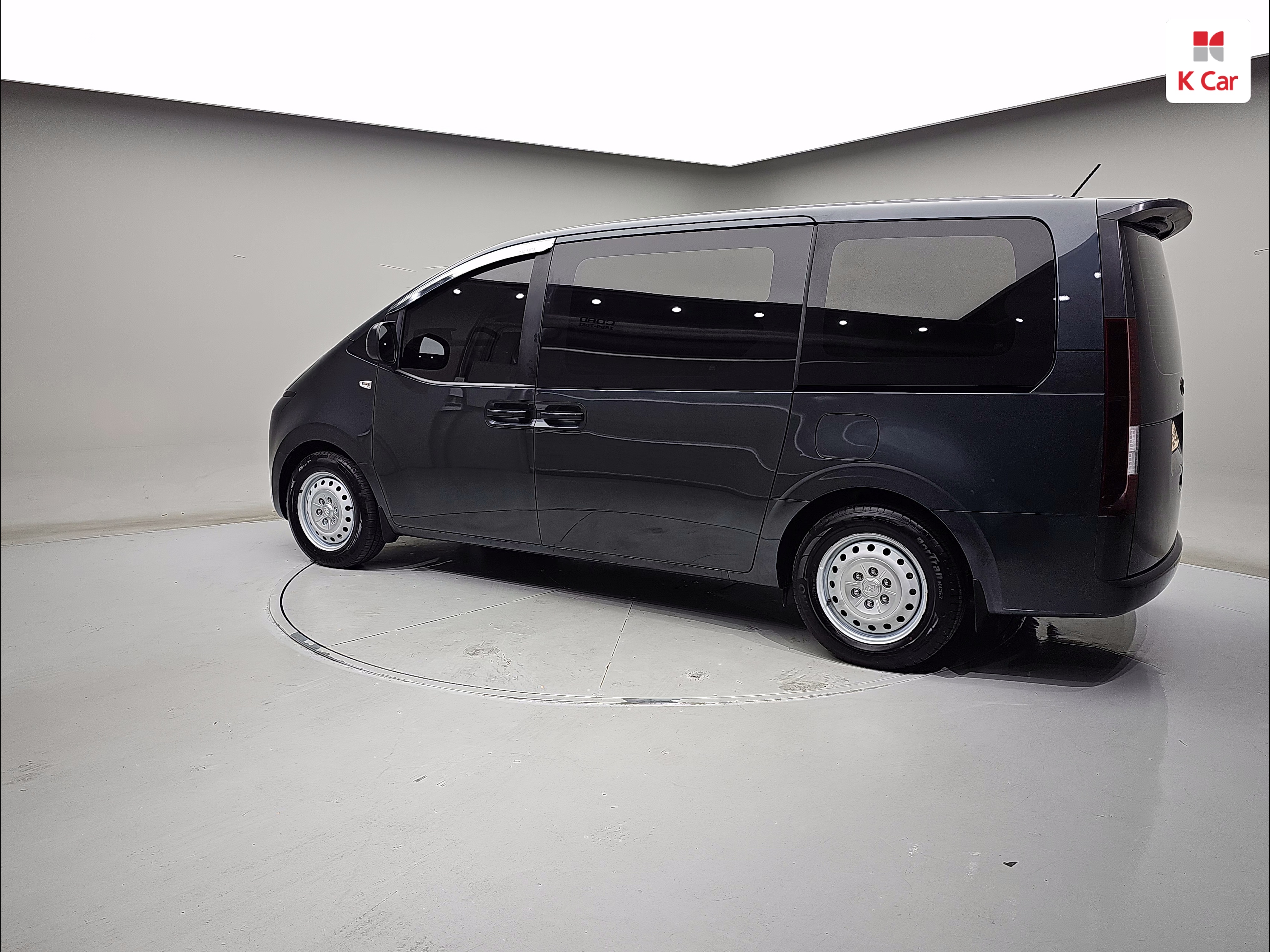 HYUNDAI Staria 2.2 Diesel Tourer 11-Seater 2W