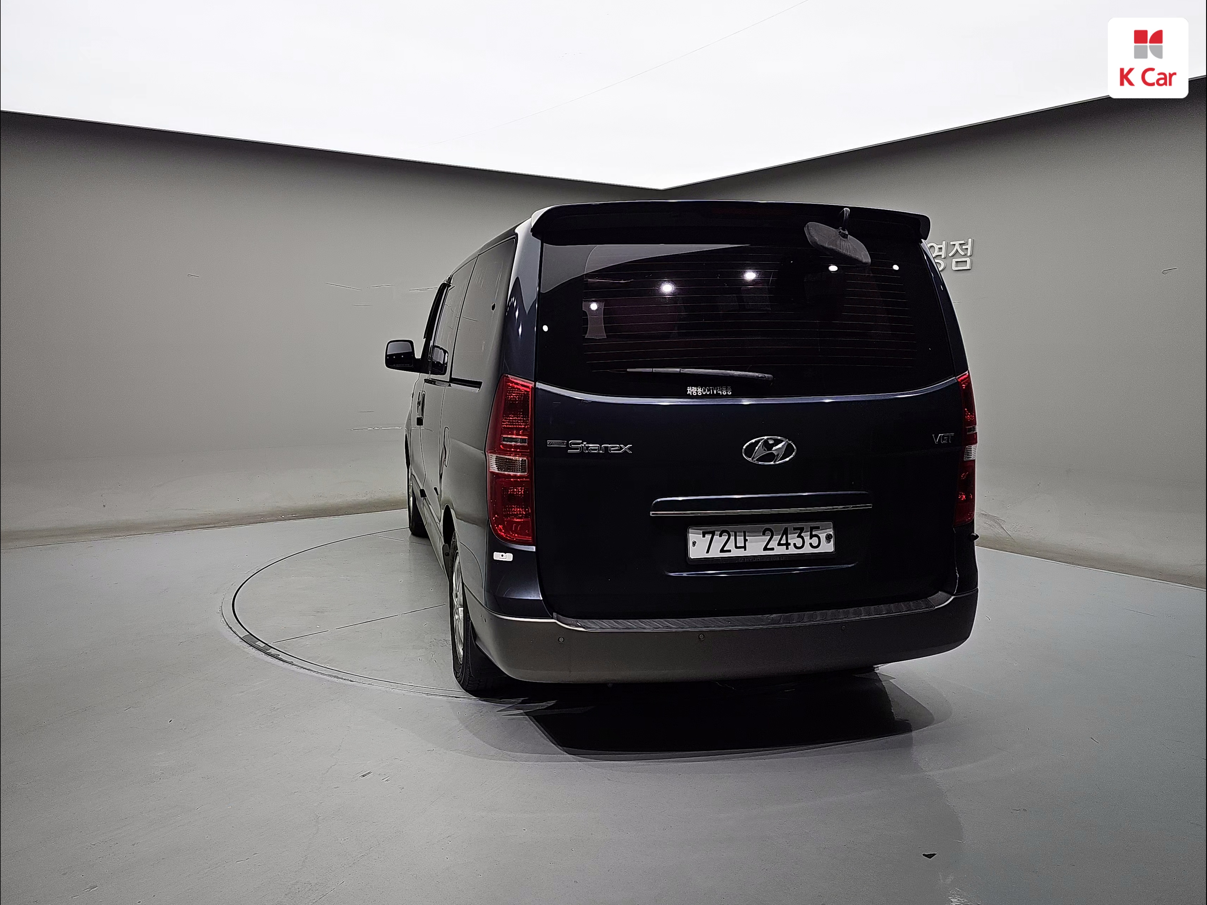 HYUNDAI Grand Starex 11-Seater Diesel