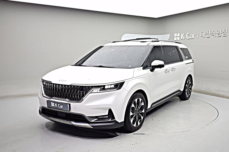 Kia Carnival дизель 2.2 (7 мест) Signature