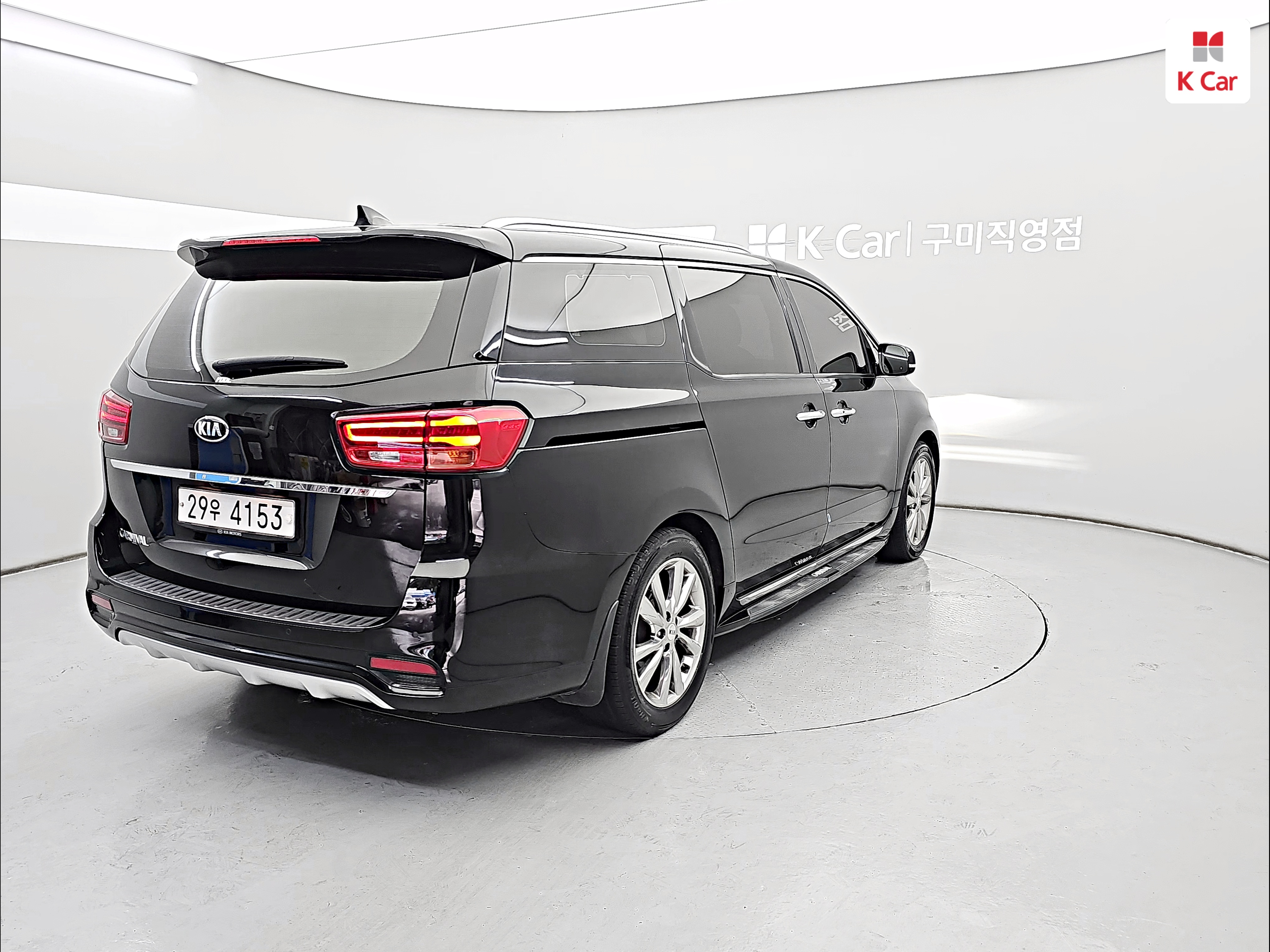 KIA The New Carnival 9-Seater Gasoline