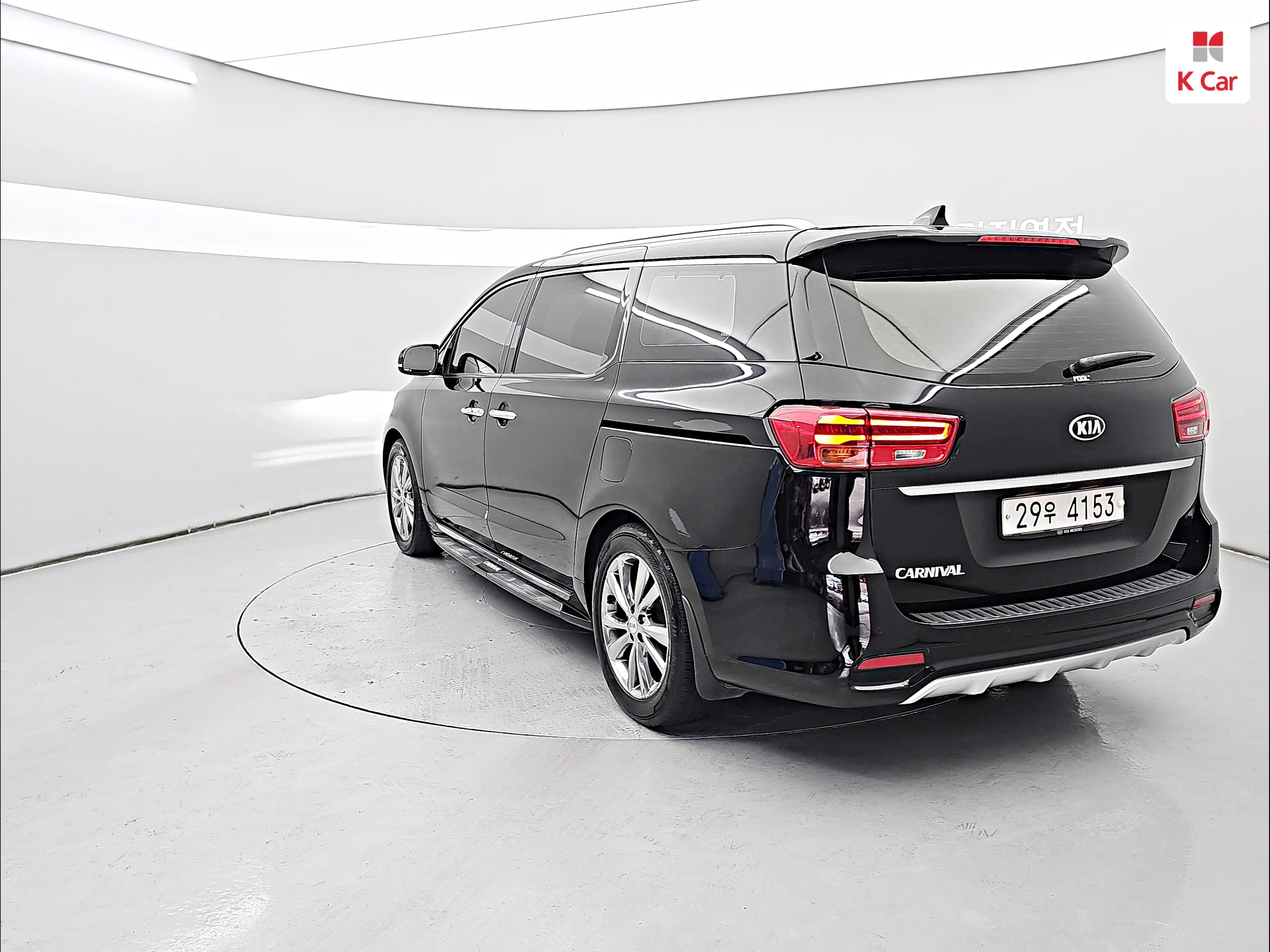 KIA The New Carnival 9-Seater Gasoline