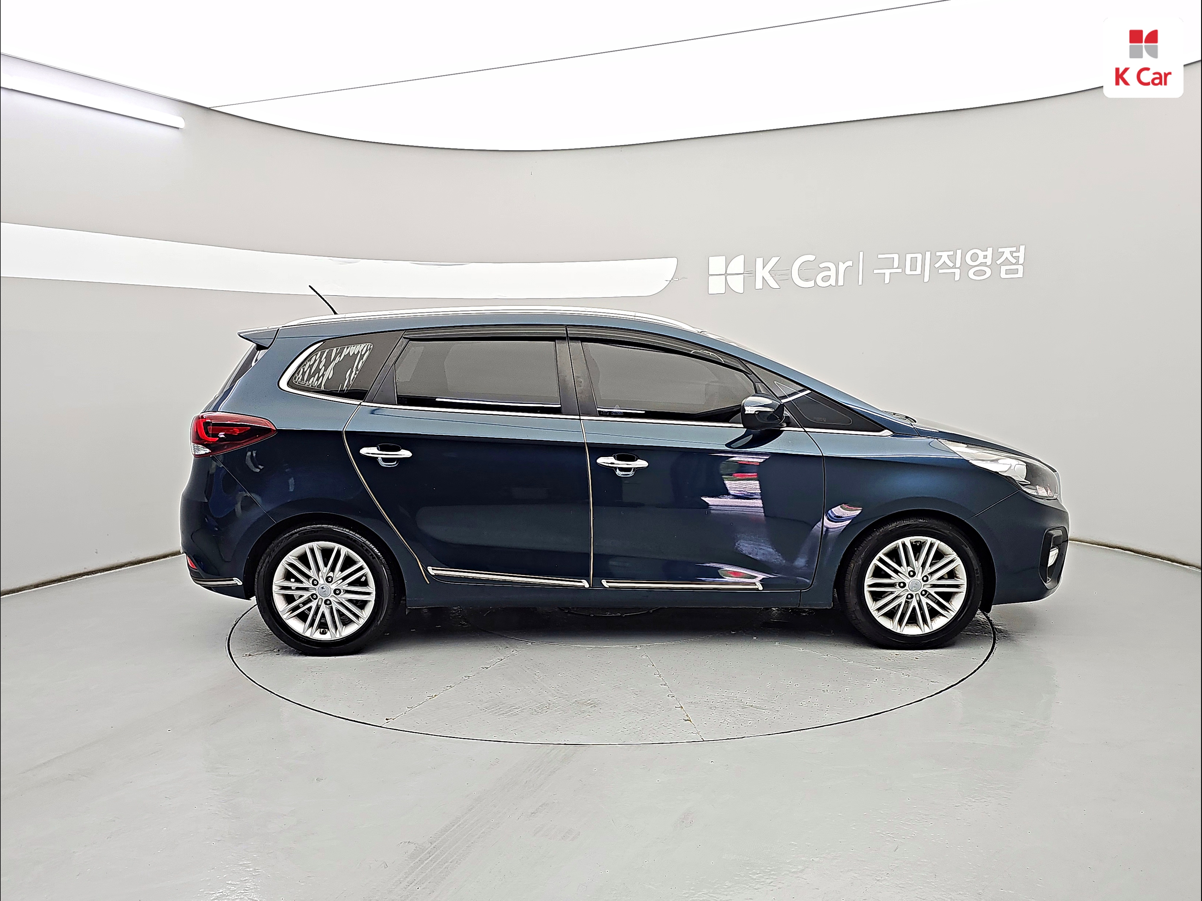 KIA The New Carens 2.0 LPi 7-Seater