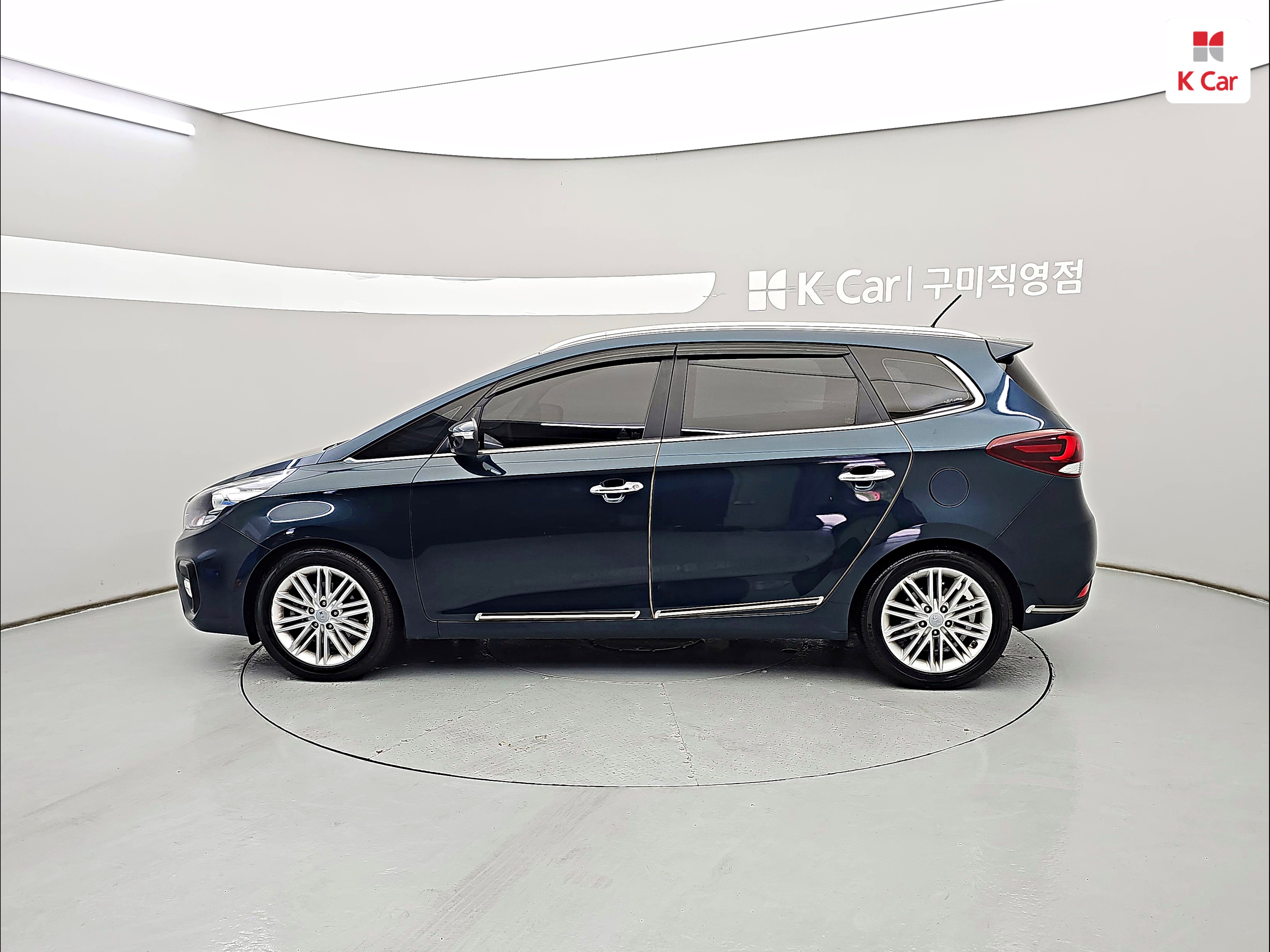KIA The New Carens 2.0 LPi 7-Seater