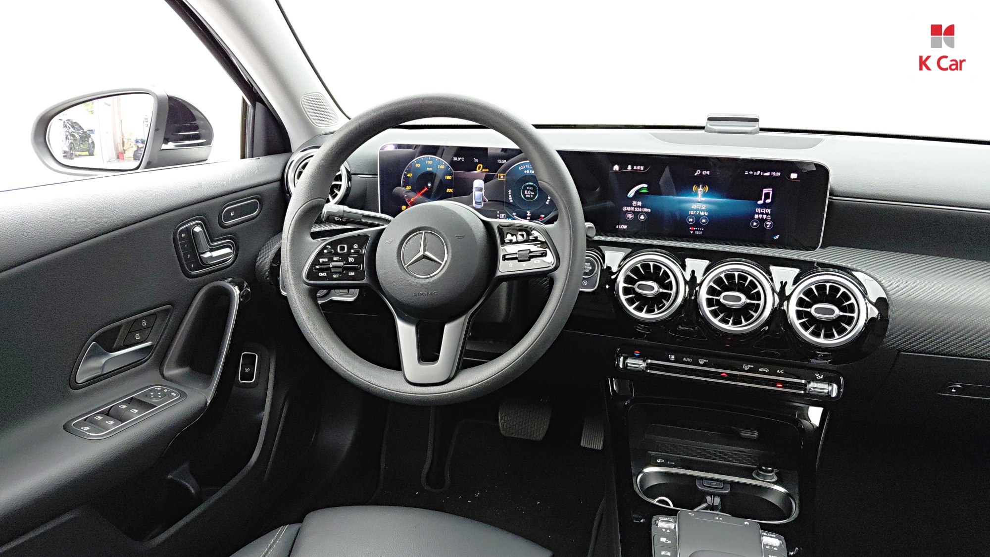 Mercedes-Benz A-Class бензин 4WD A250 4MATIC, миниатюра 3