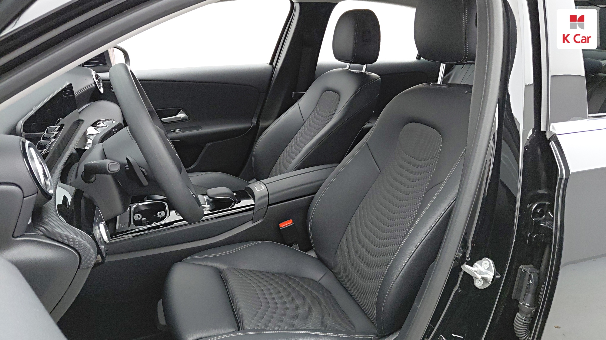 Mercedes-Benz A-Class бензин 4WD A250 4MATIC, миниатюра 6