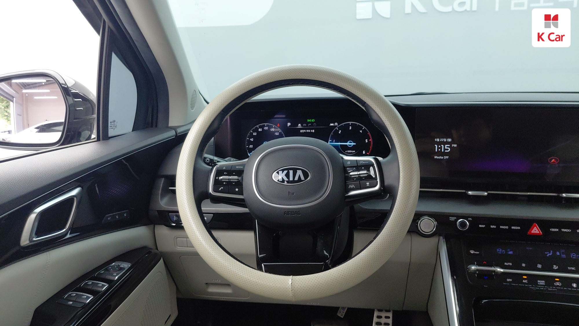 Kia Carnival дизель 2.2 (9 мест) Signature, миниатюра 4