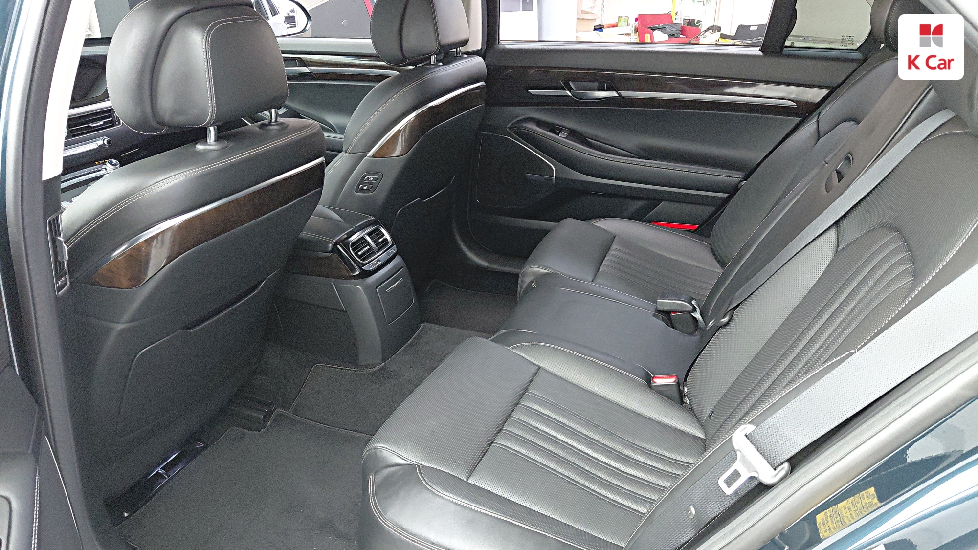Genesis G90 бензин 4WD 3.3 T Premium, миниатюра 6