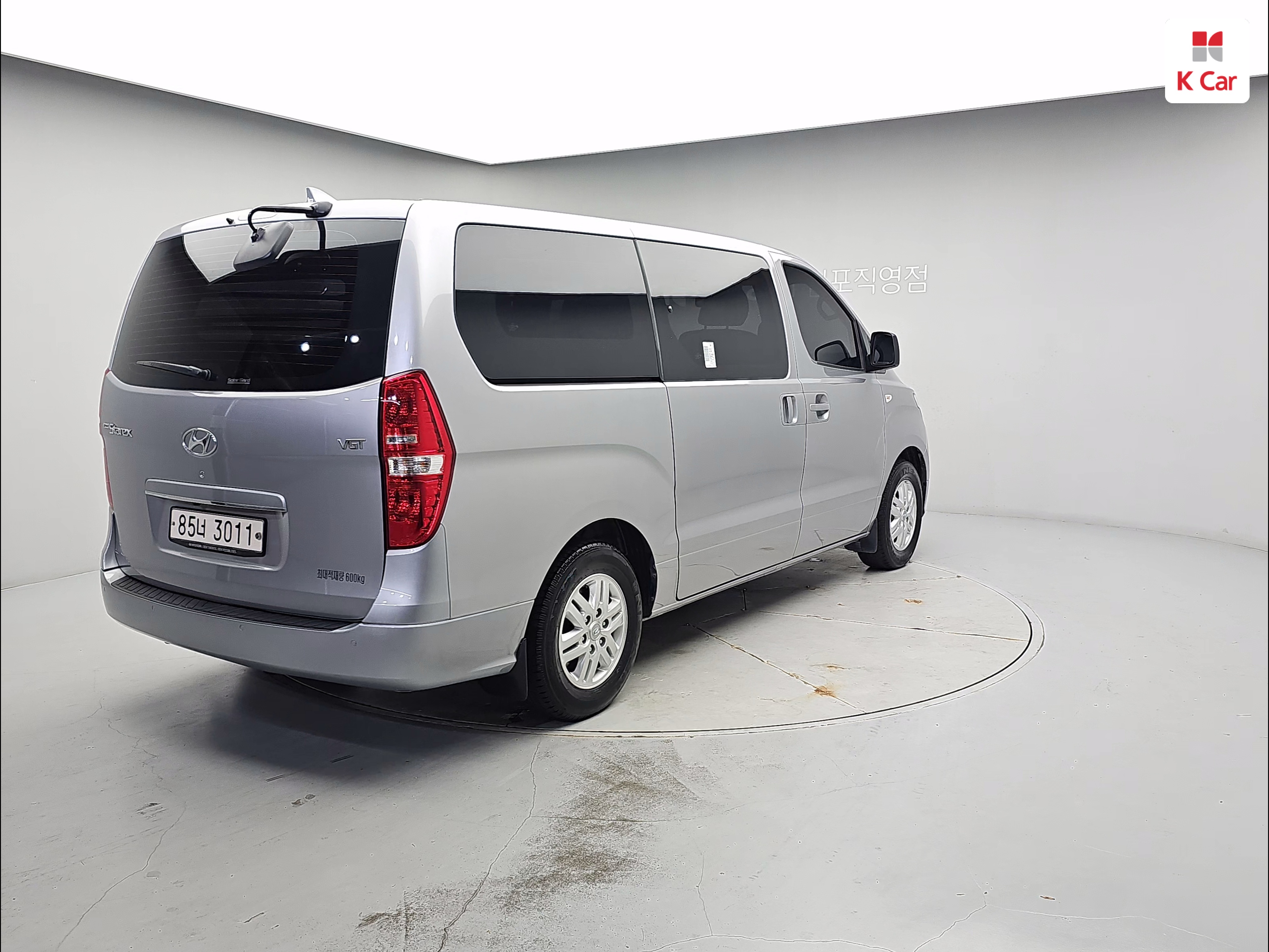 HYUNDAI The New Grand Starex 5-Seater Diesel Van