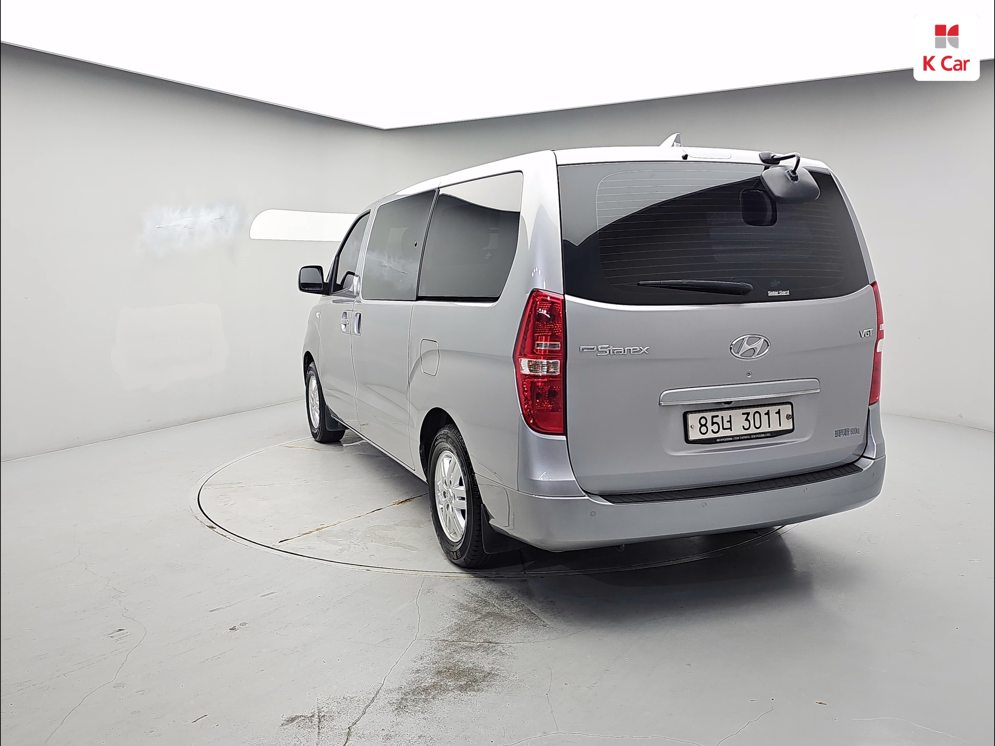 HYUNDAI The New Grand Starex 5-Seater Diesel Van