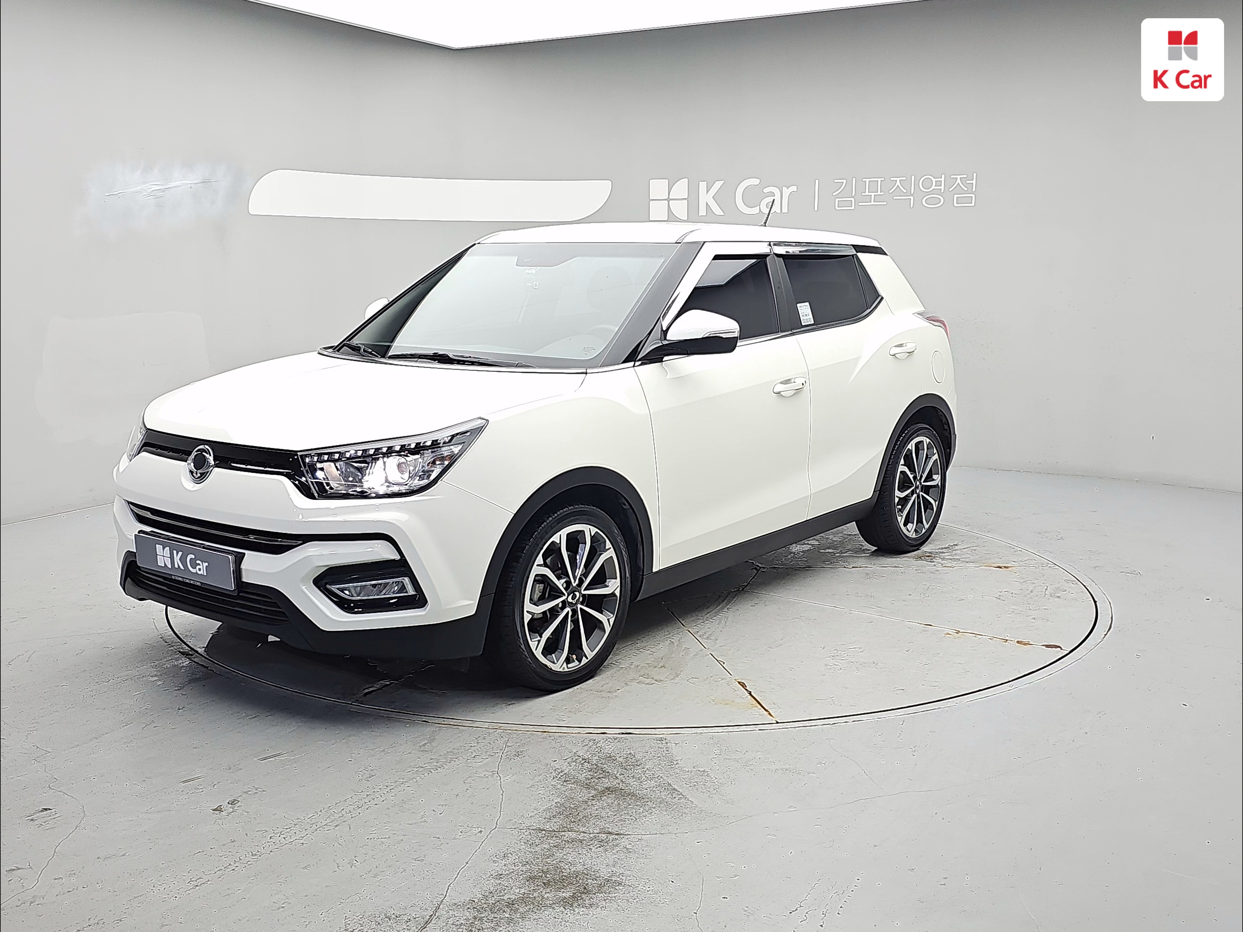 KG MOBILITY(SSANGYONG) Tivoli Armour 1.6 Gasoline