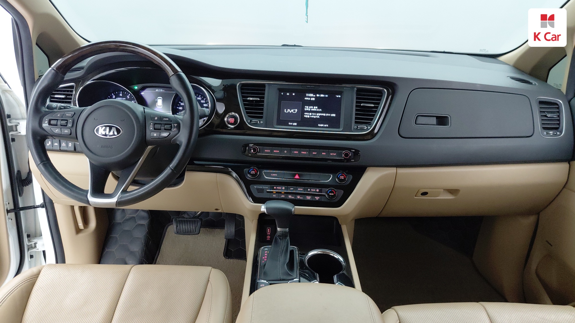 Kia Carnival бензин 9 мест, миниатюра 2