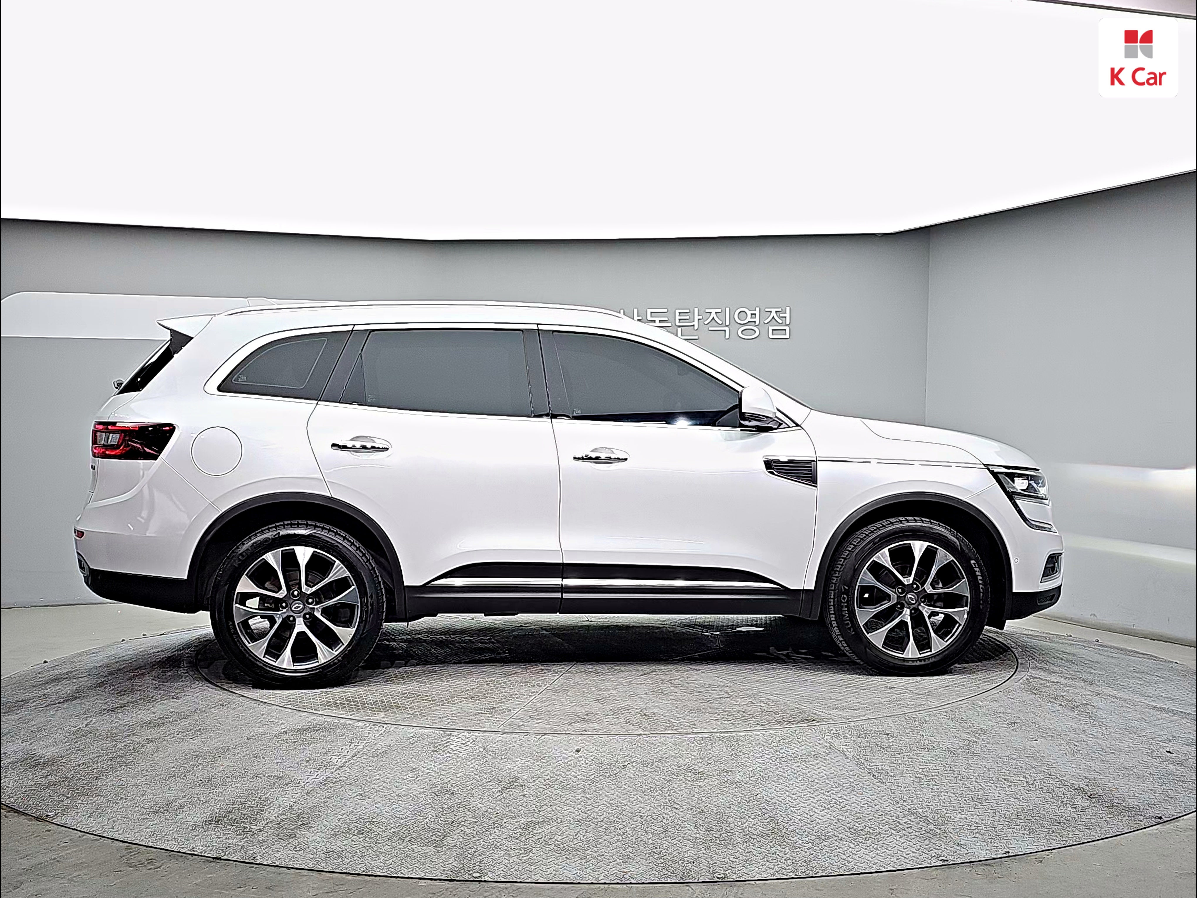 르노코리아(삼성) QM6 가솔린 2WD RE 시그니처