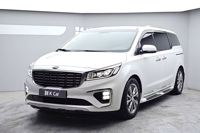 Kia Carnival бензин 9 мест