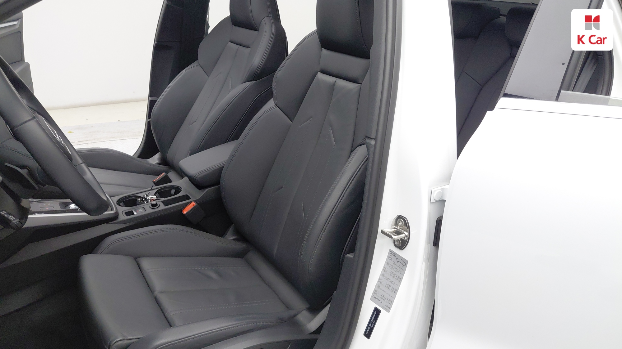 Audi A3 бензин 2WD 40 TFSI Premium, миниатюра 3