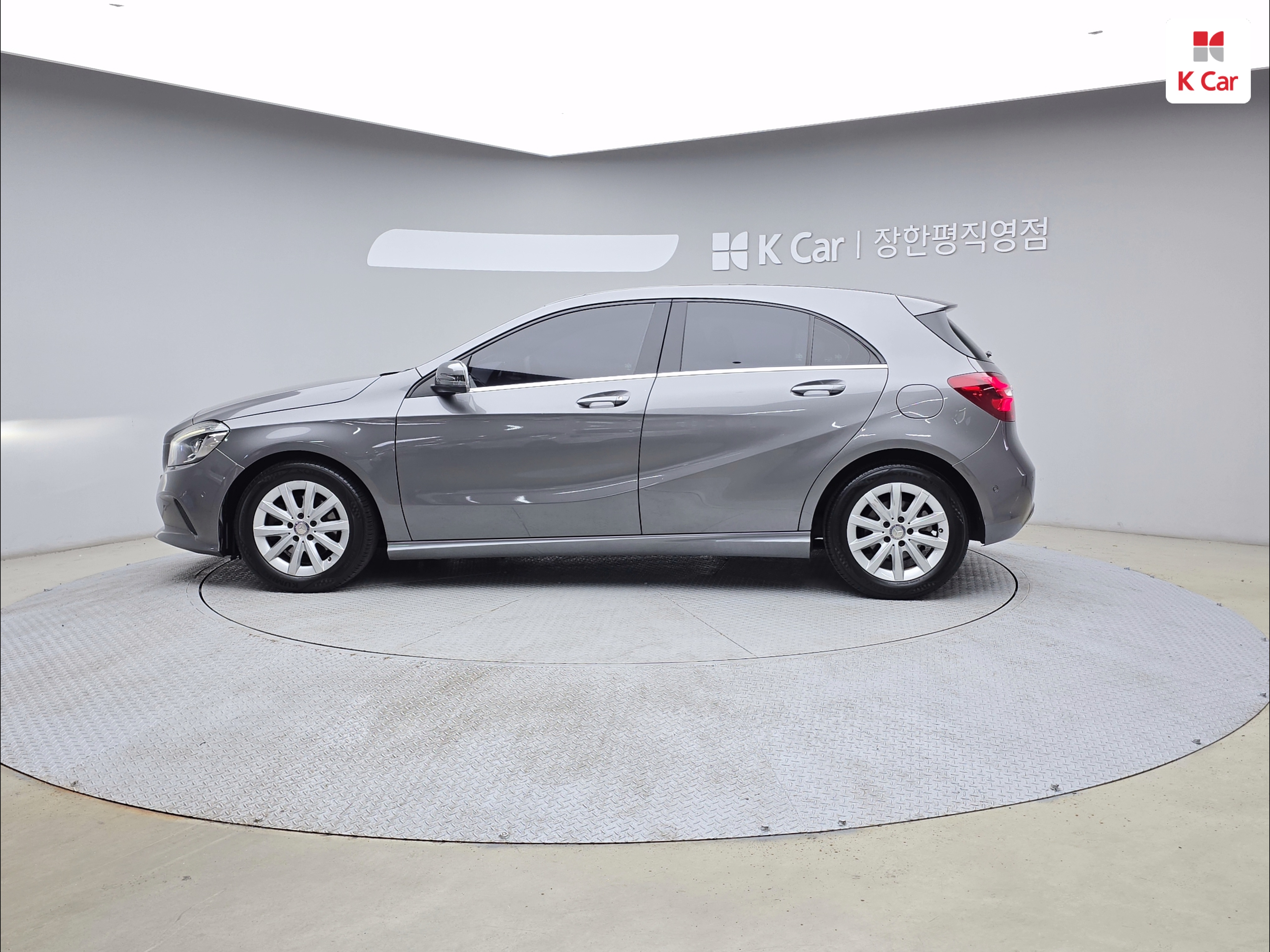 BENZ A-Class (3rd Generation) A200