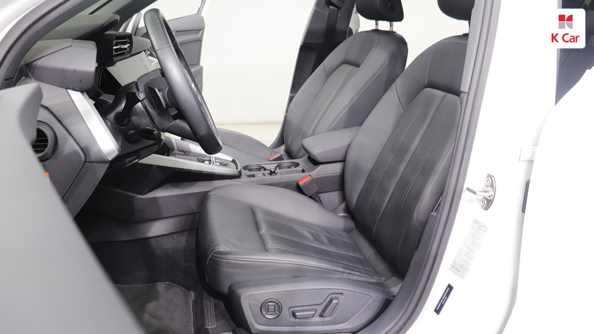 Audi A3 бензин 2WD 40 TFSI, миниатюра 3
