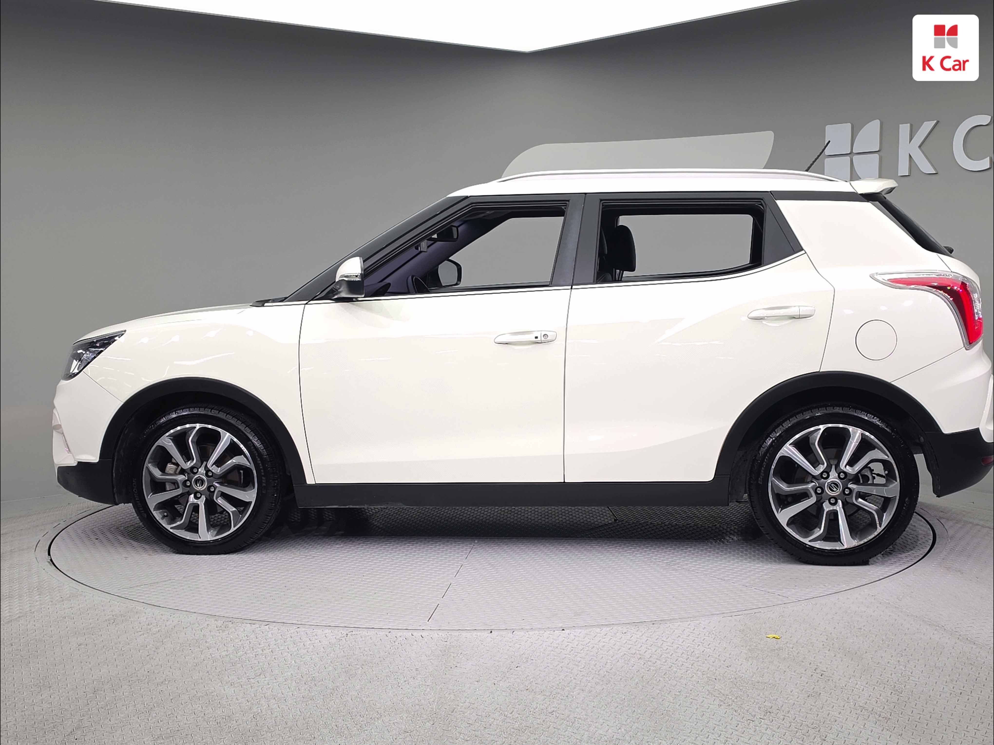 KG MOBILITY(SSANGYONG) Tivoli Gasoline 2WD