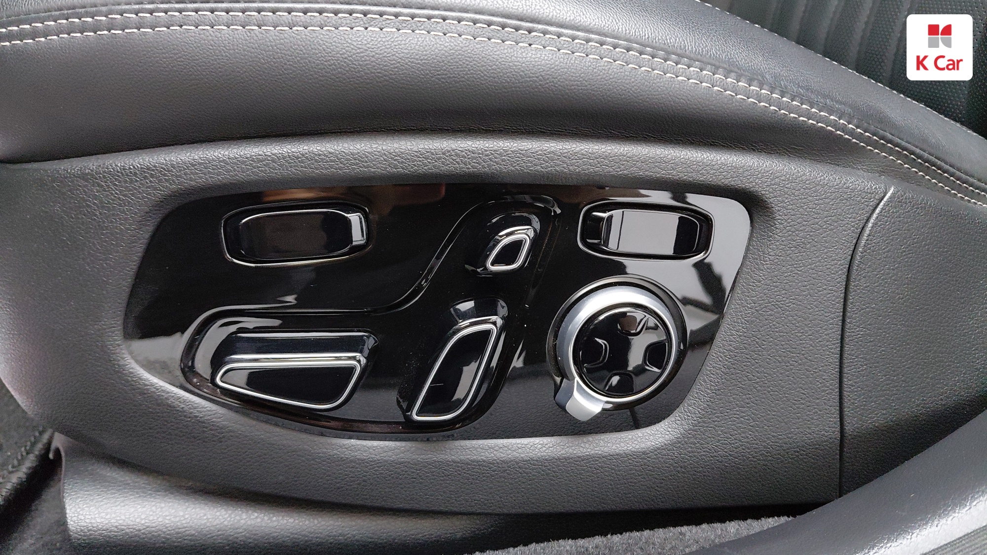 Genesis G90 бензин 4WD 3.8 Premium, миниатюра 14