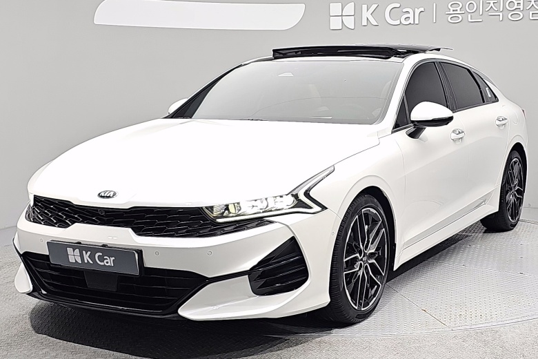 Kia K5 бензин Turbo 1.6 Signature