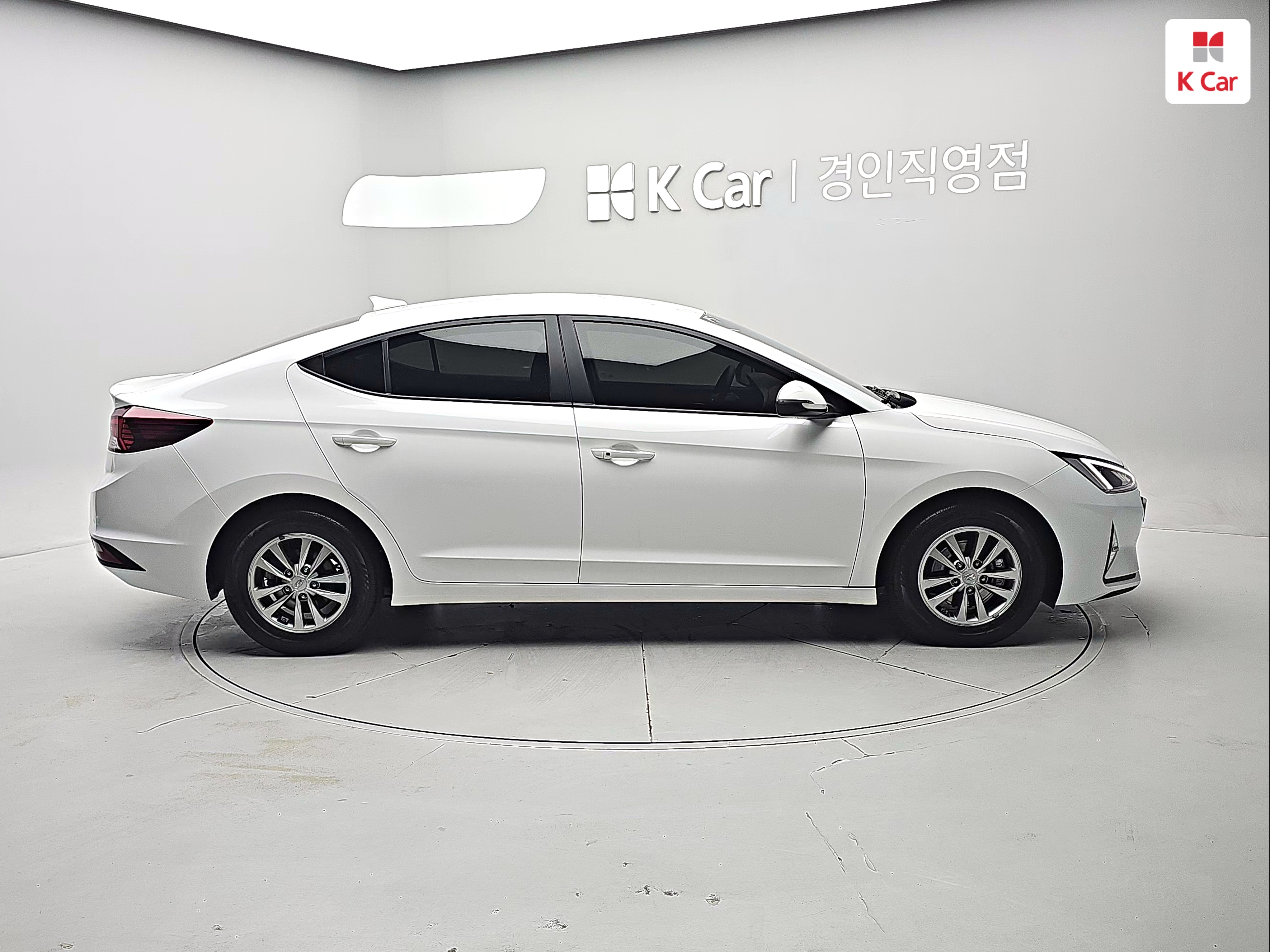 HYUNDAI The New Avante AD 1.6 Gasoline