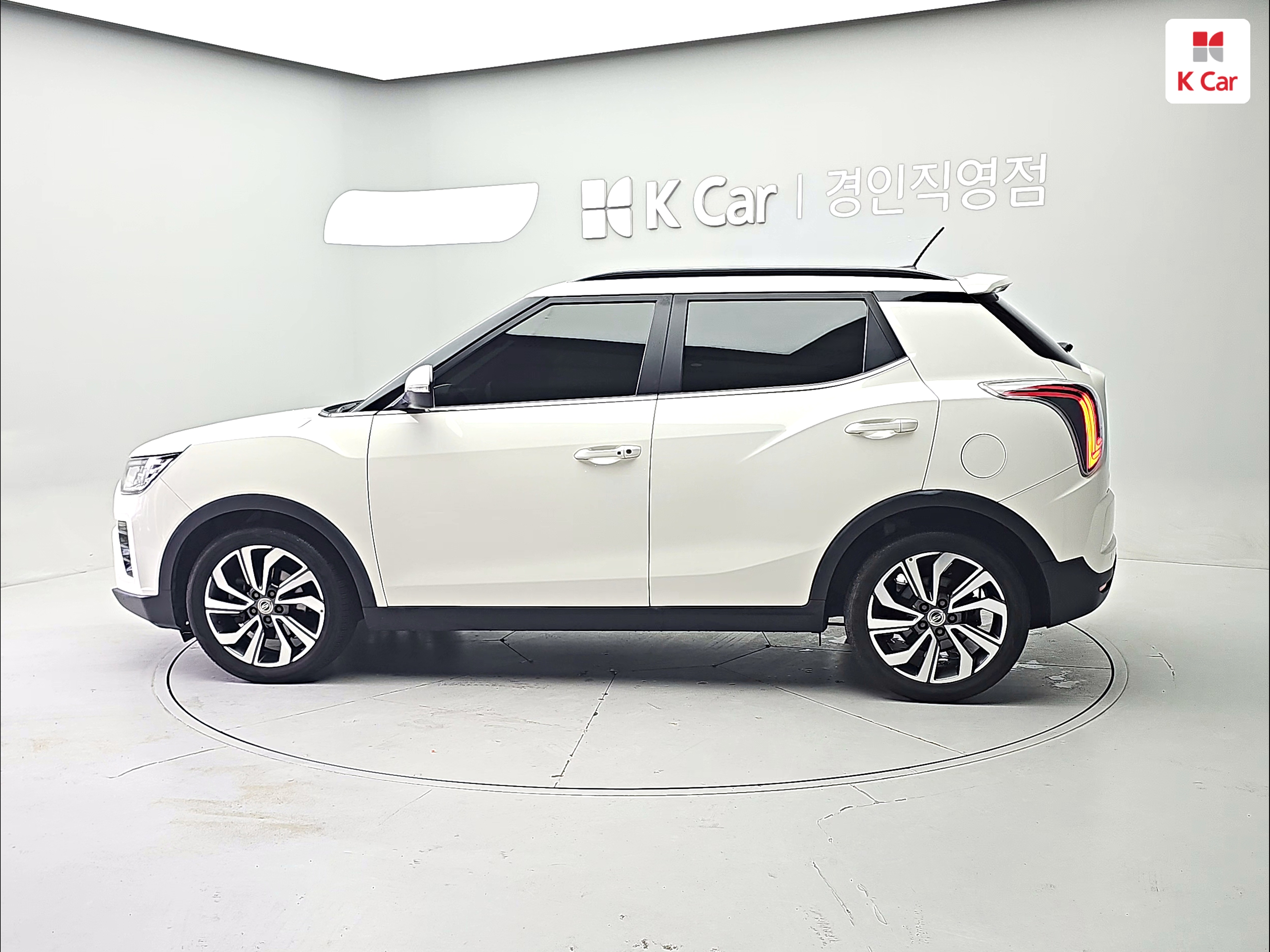 KG MOBILITY(SSANGYONG) Very New Tivoli 1.5 Gasoline 2WD