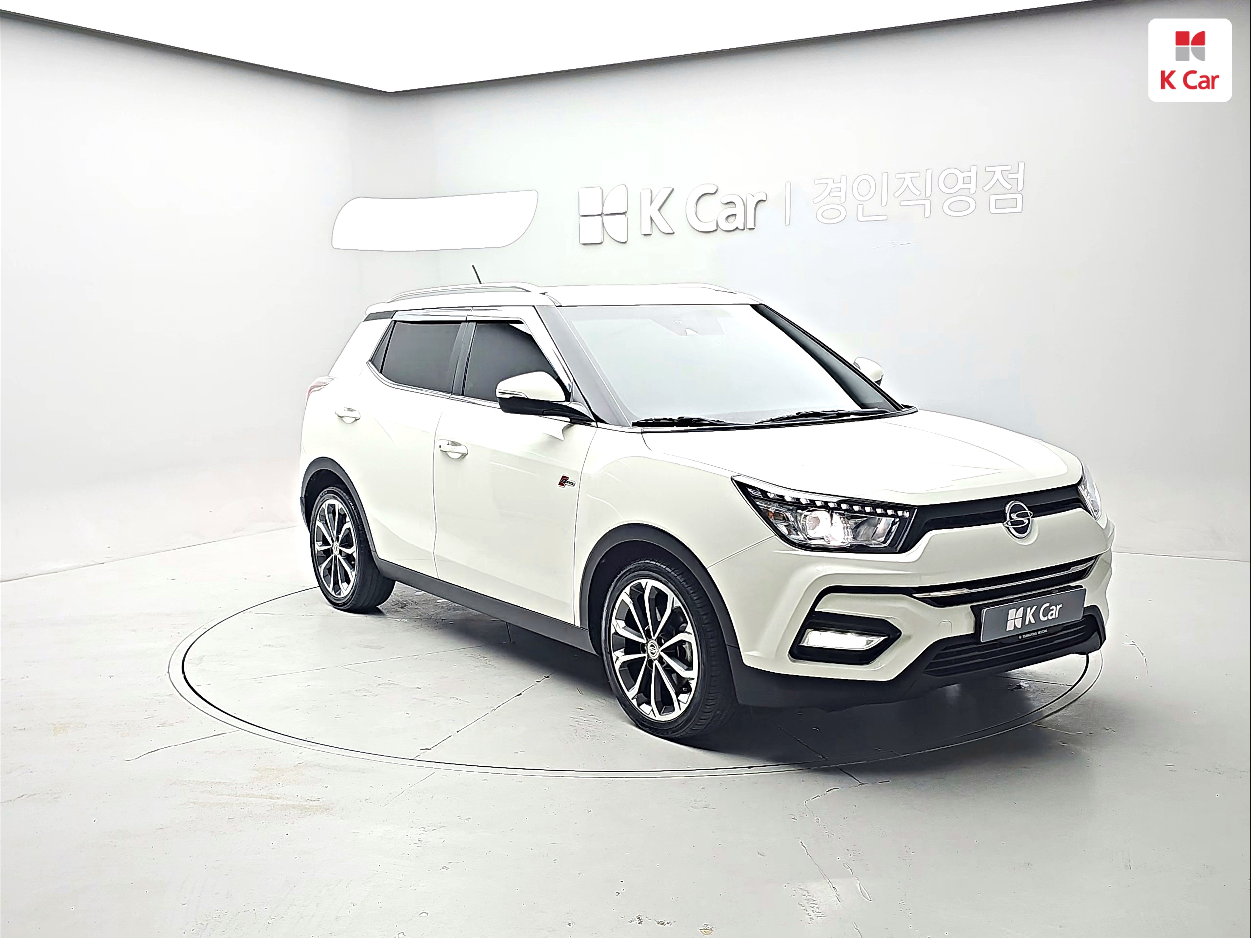 KG MOBILITY(SSANGYONG) Tivoli Armour 1.6 Gasoline 4WD