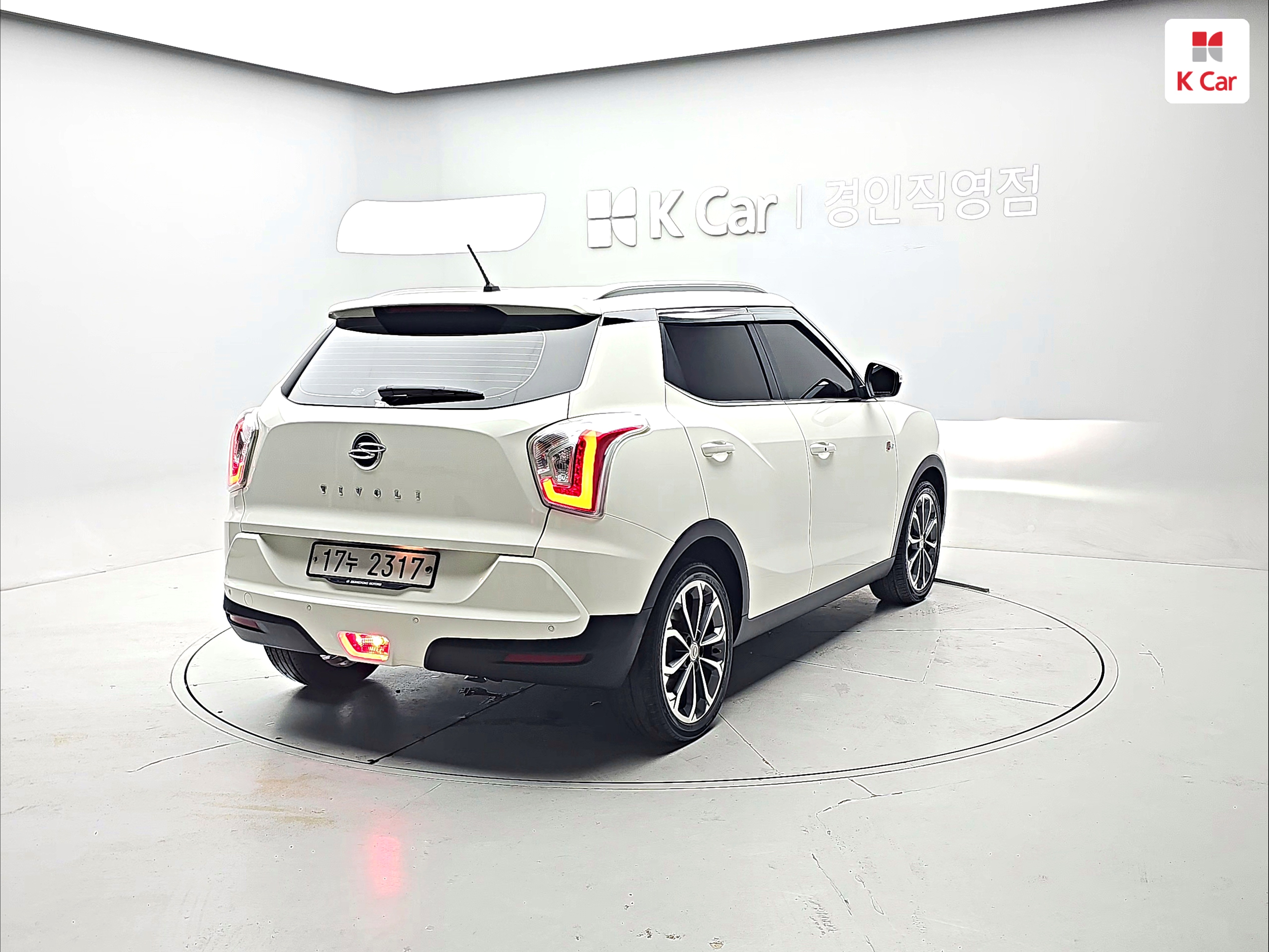KG MOBILITY(SSANGYONG) Tivoli Armour 1.6 Gasoline 4WD