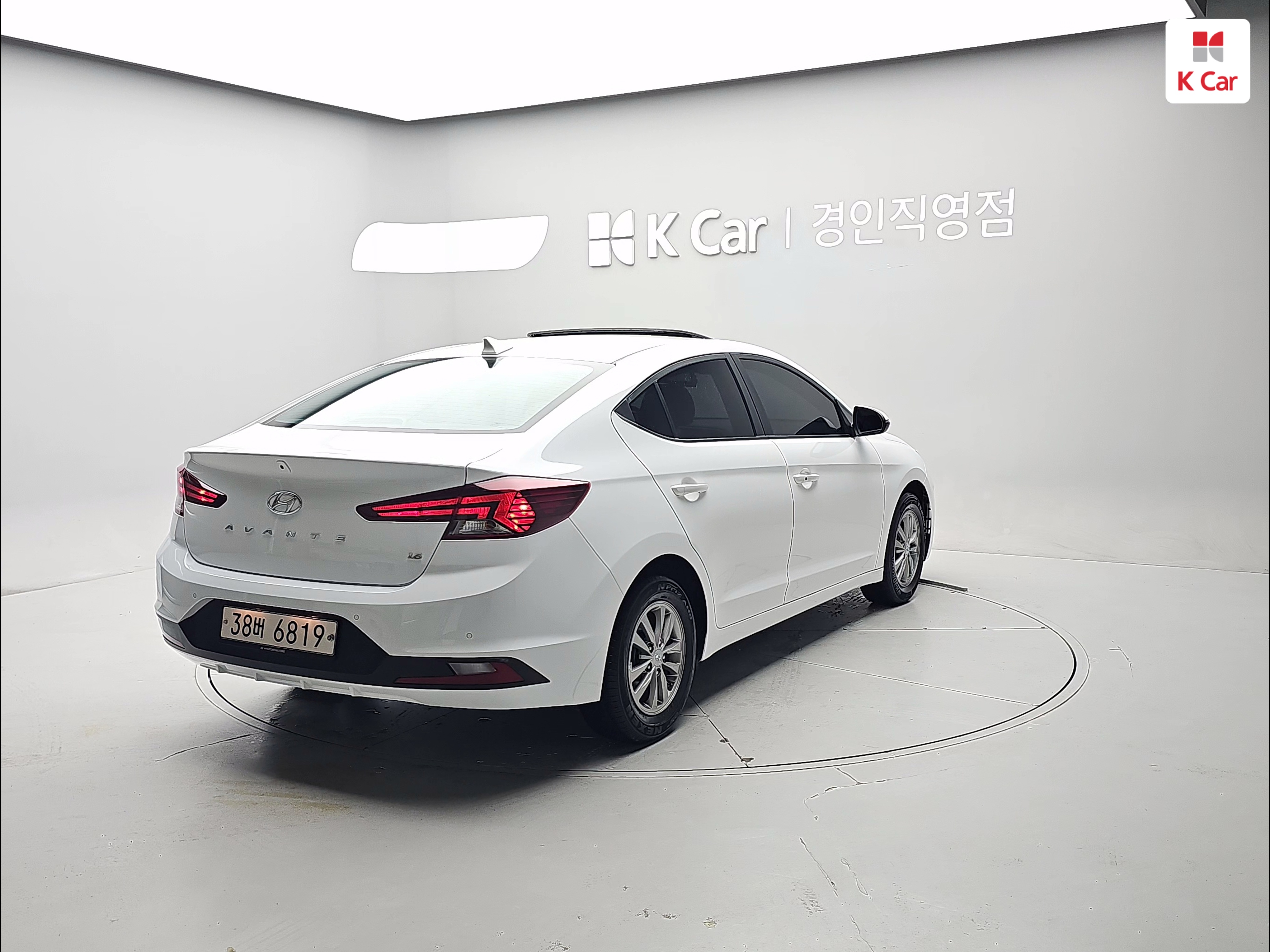 HYUNDAI The New Avante AD 1.6 Gasoline