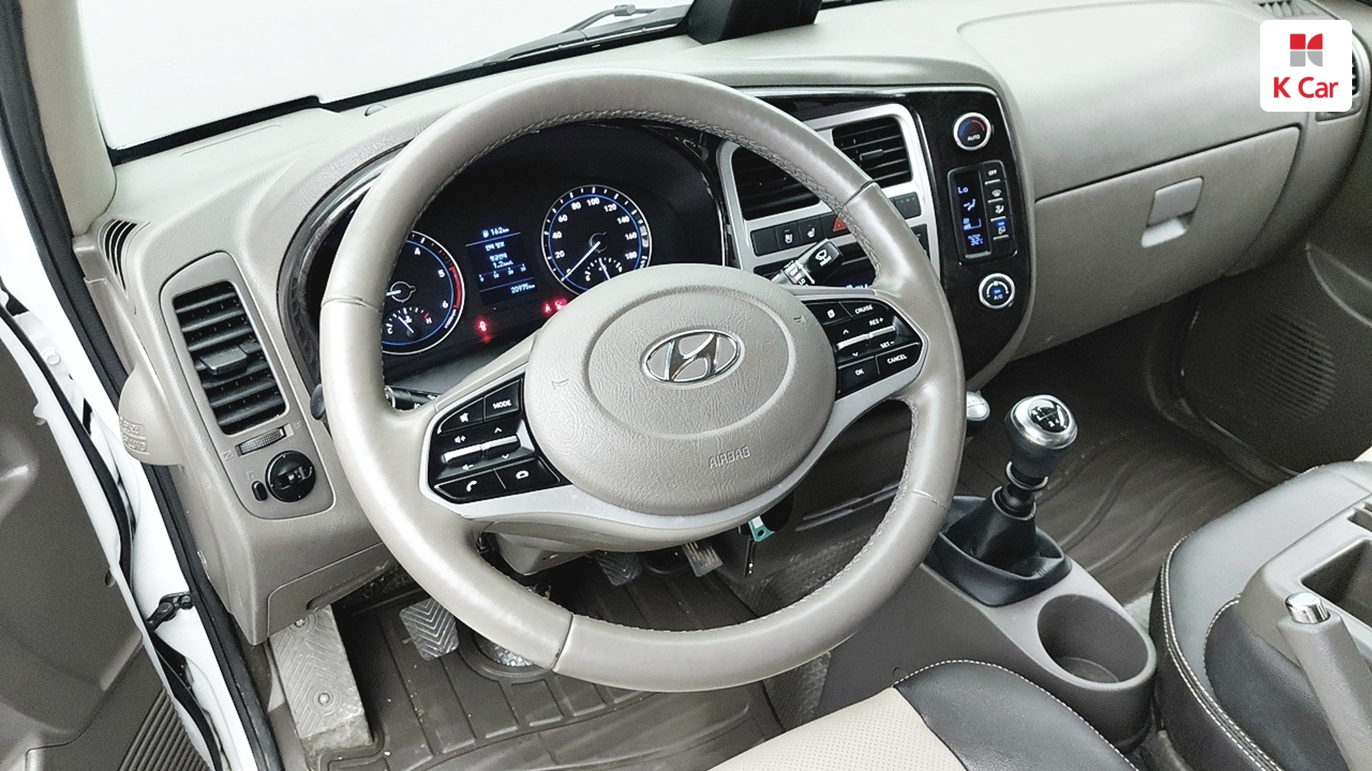 Hyundai Porter2 CRDi 4WD Premium, миниатюра 2